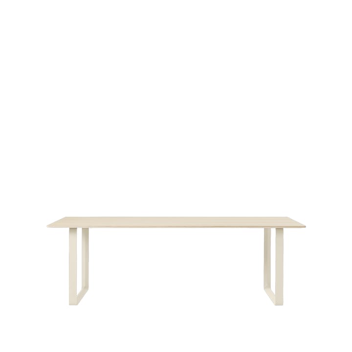 70/70 dining table 225x90 cm - Oak veneer-Plywood-Sand - Muuto