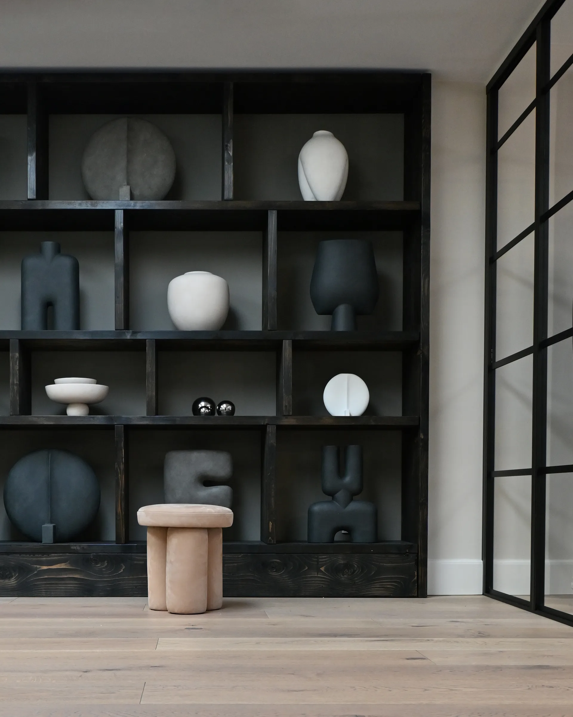 Big Foot stool Ø38x43 cm, Nubuck 101 Copenhagen