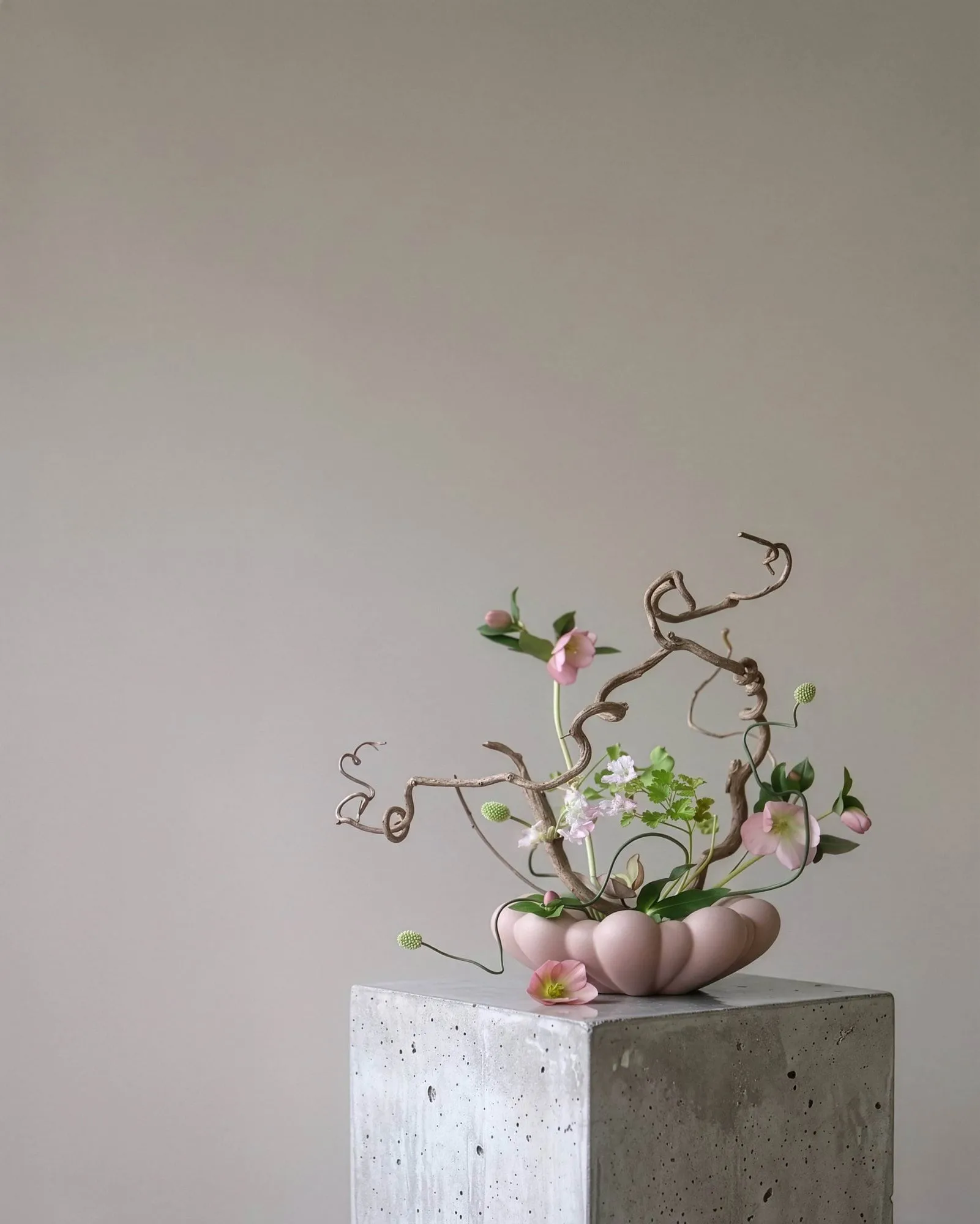 Bloom Tray bowl medium Ø28.5 cm, Rose 101 Copenhagen