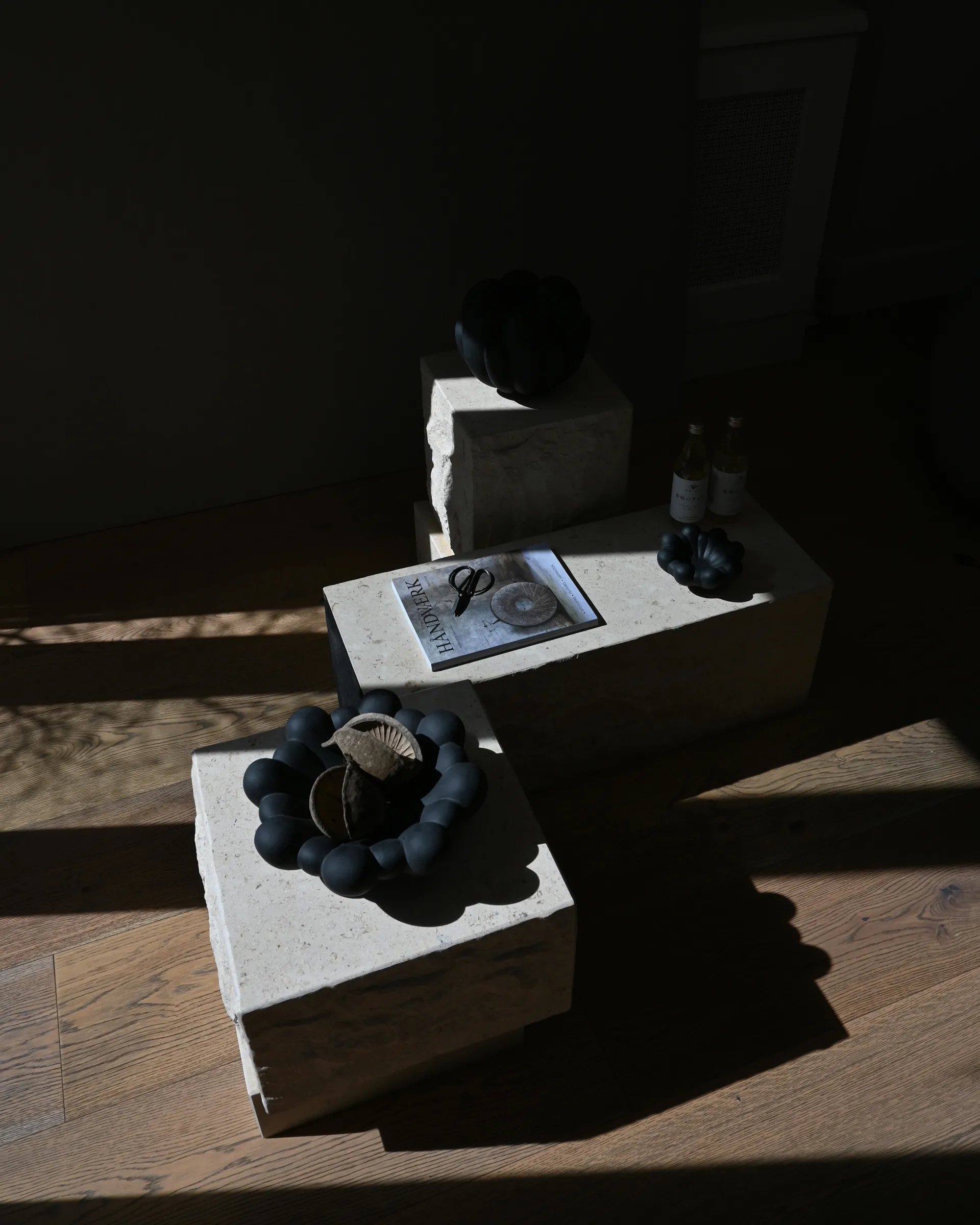 Bloom tray medio Ø28,5 cm, Black 101 Copenhagen