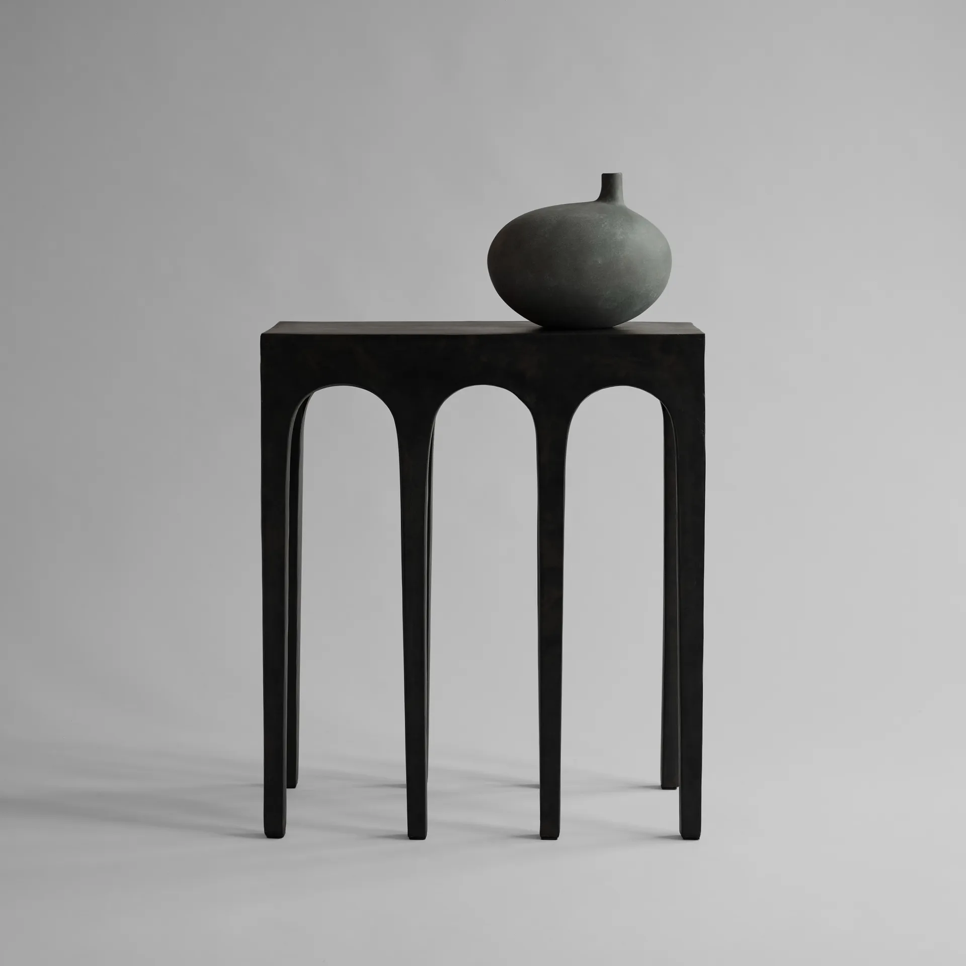 Bow Console table 70.5x80 cm, Coffee 101 Copenhagen