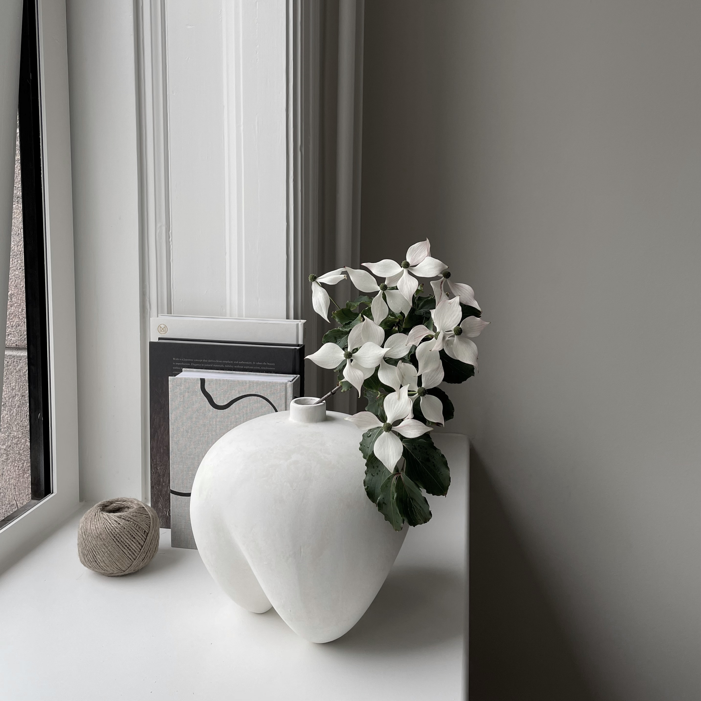 花瓶・フラワースタンド 101 COPENHAGEN Sumo Vase Slim Bone White Sumo Vase, Slim - Bone White | 101 Copenhagen