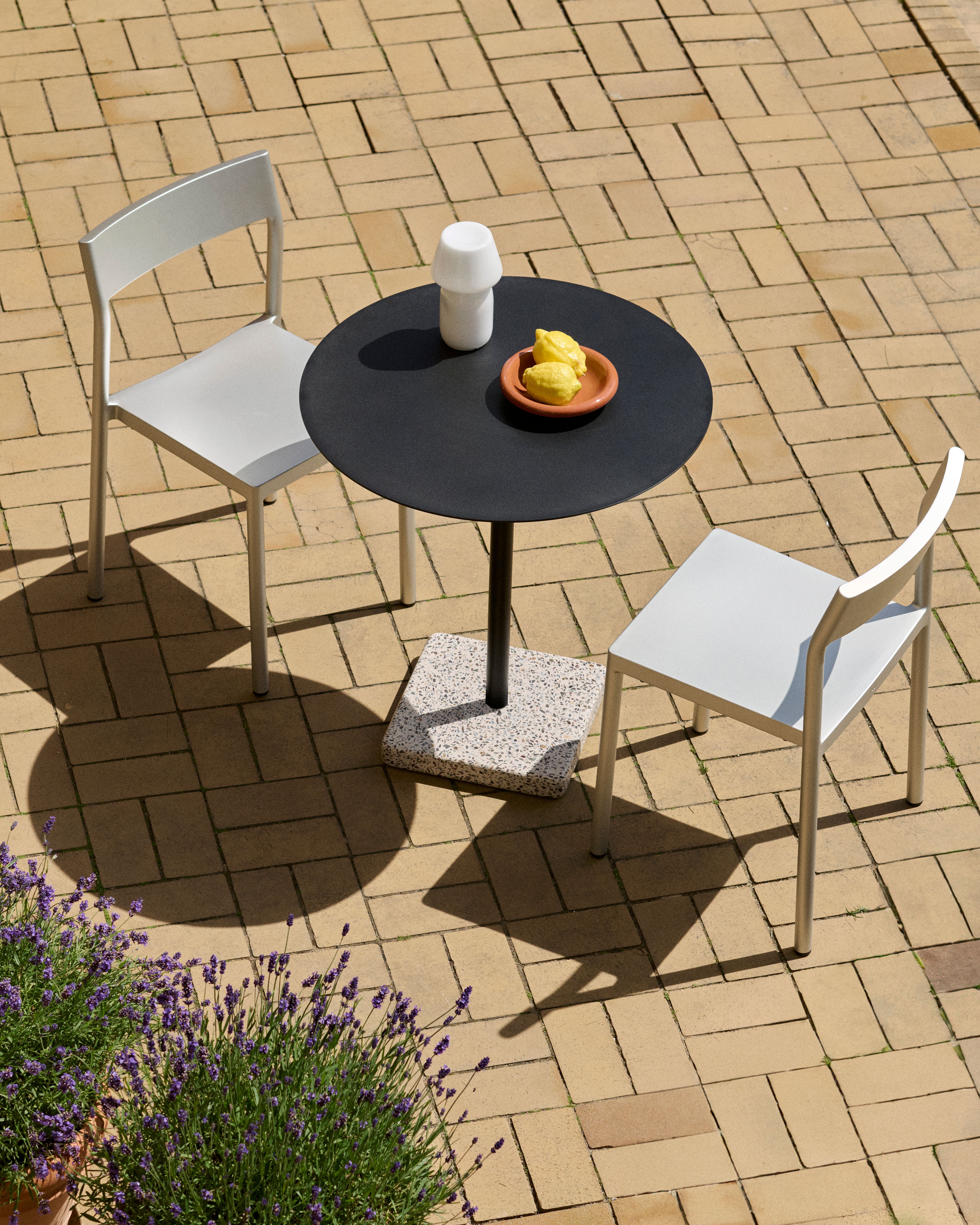Terrazzo dining table Ø70 cm from HAY - NordicNest.com
