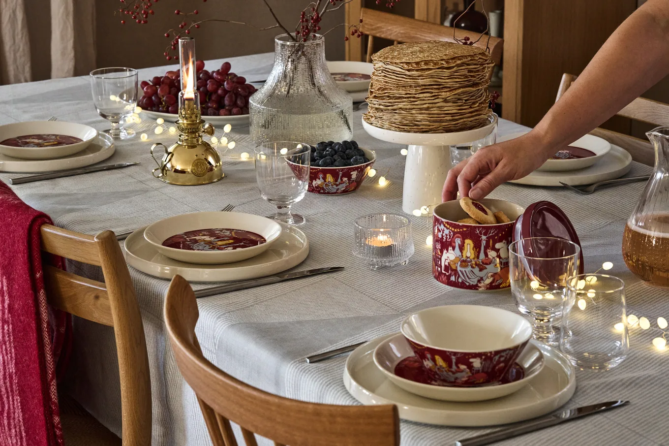 Festive Moments Moomin Can from Moomin Arabia - NordicNest.com