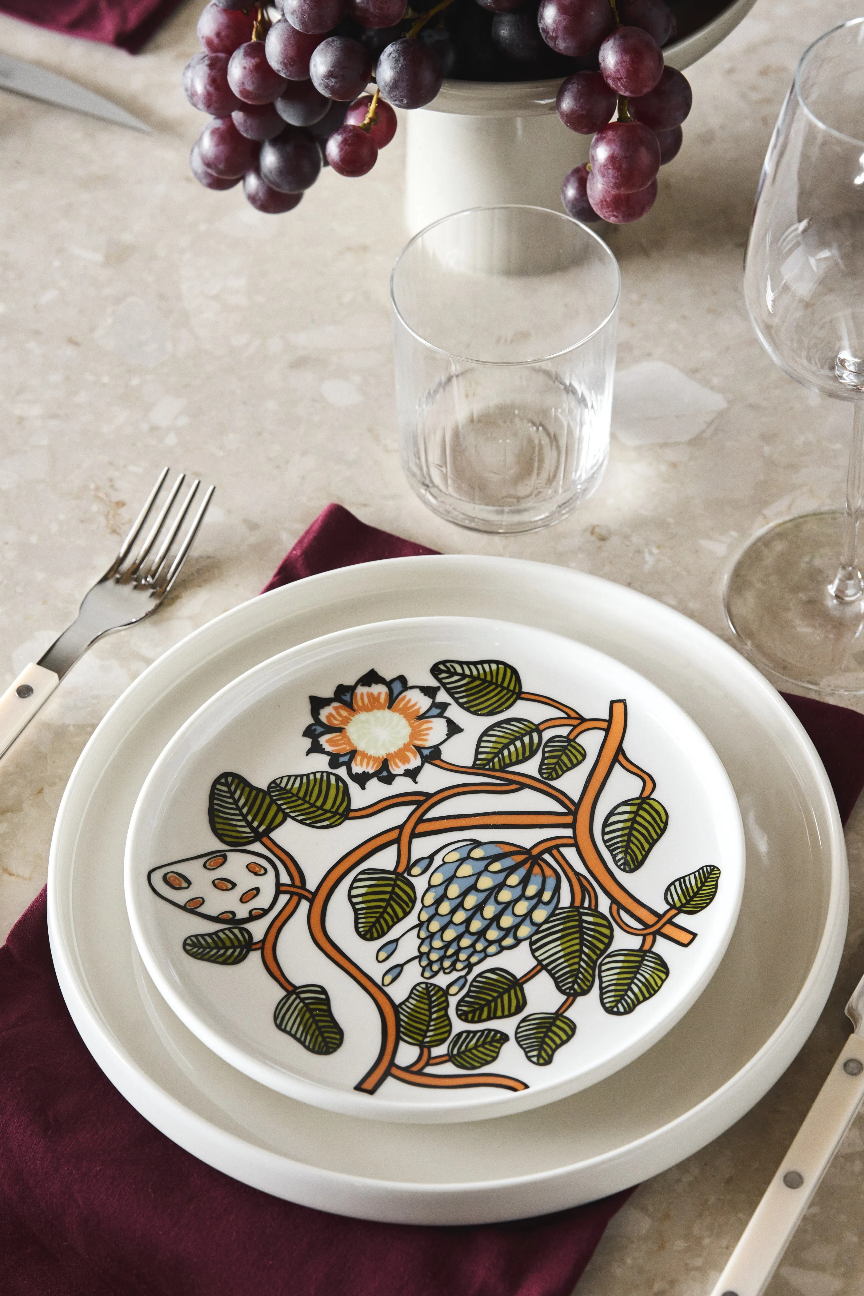 Tiara plate Ø20 cm from Marimekko - NordicNest.com