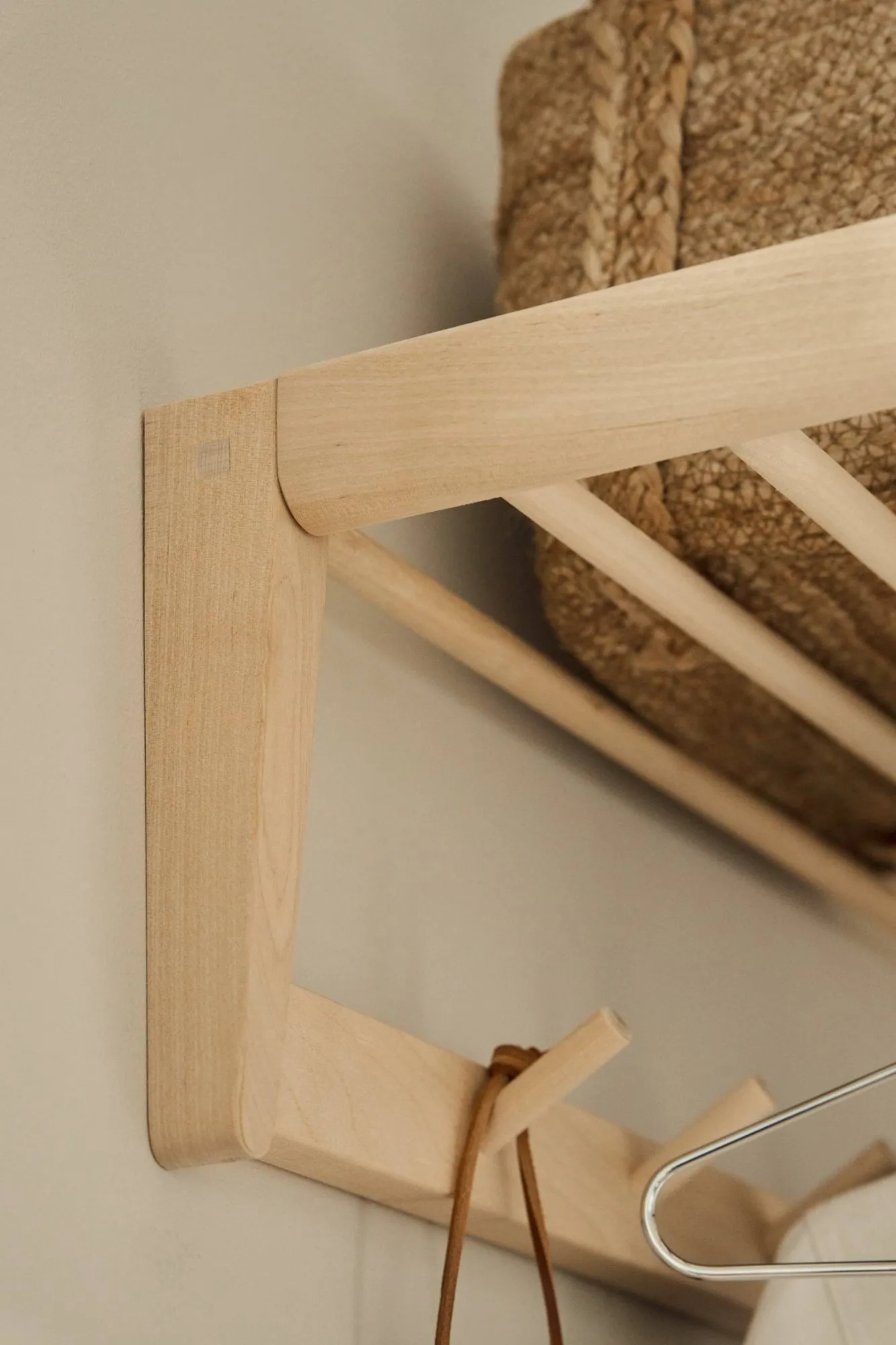 Bäckebo hat rack, Birch, 7 knobs 1898