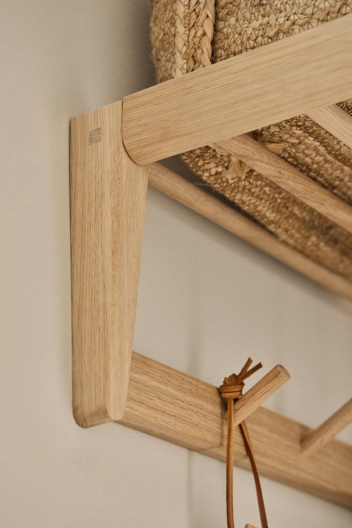 Bäckebo hat rack, Oak, 7 knobs 1898