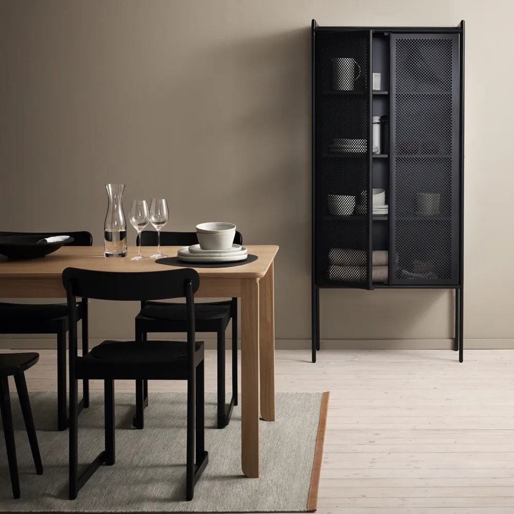 Hissö cabinet, Blacklacquered metal  1898