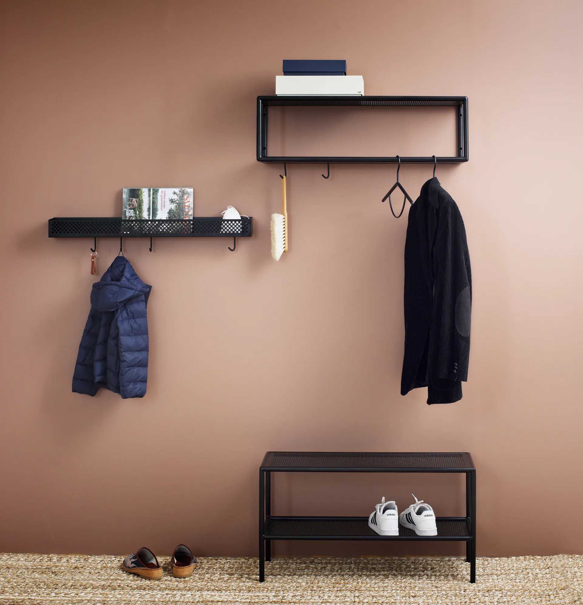 Hissö hat shelf with 6 hooks, Black 1898