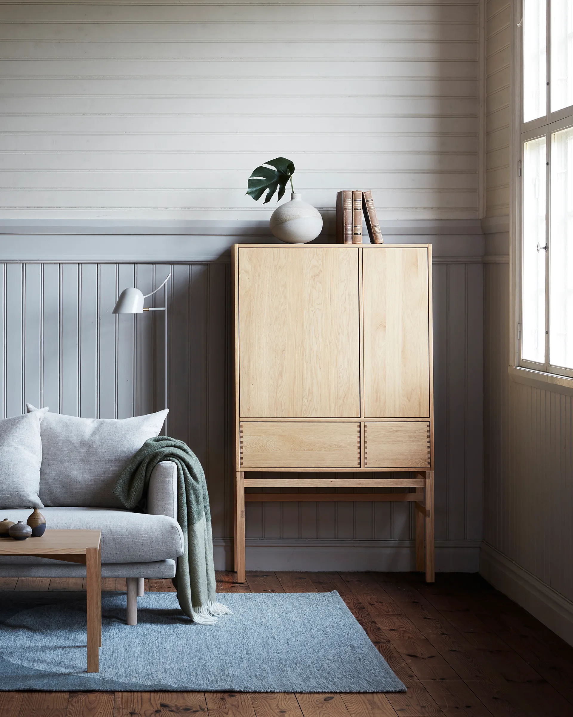 Hylte cabinet, Oak 1898