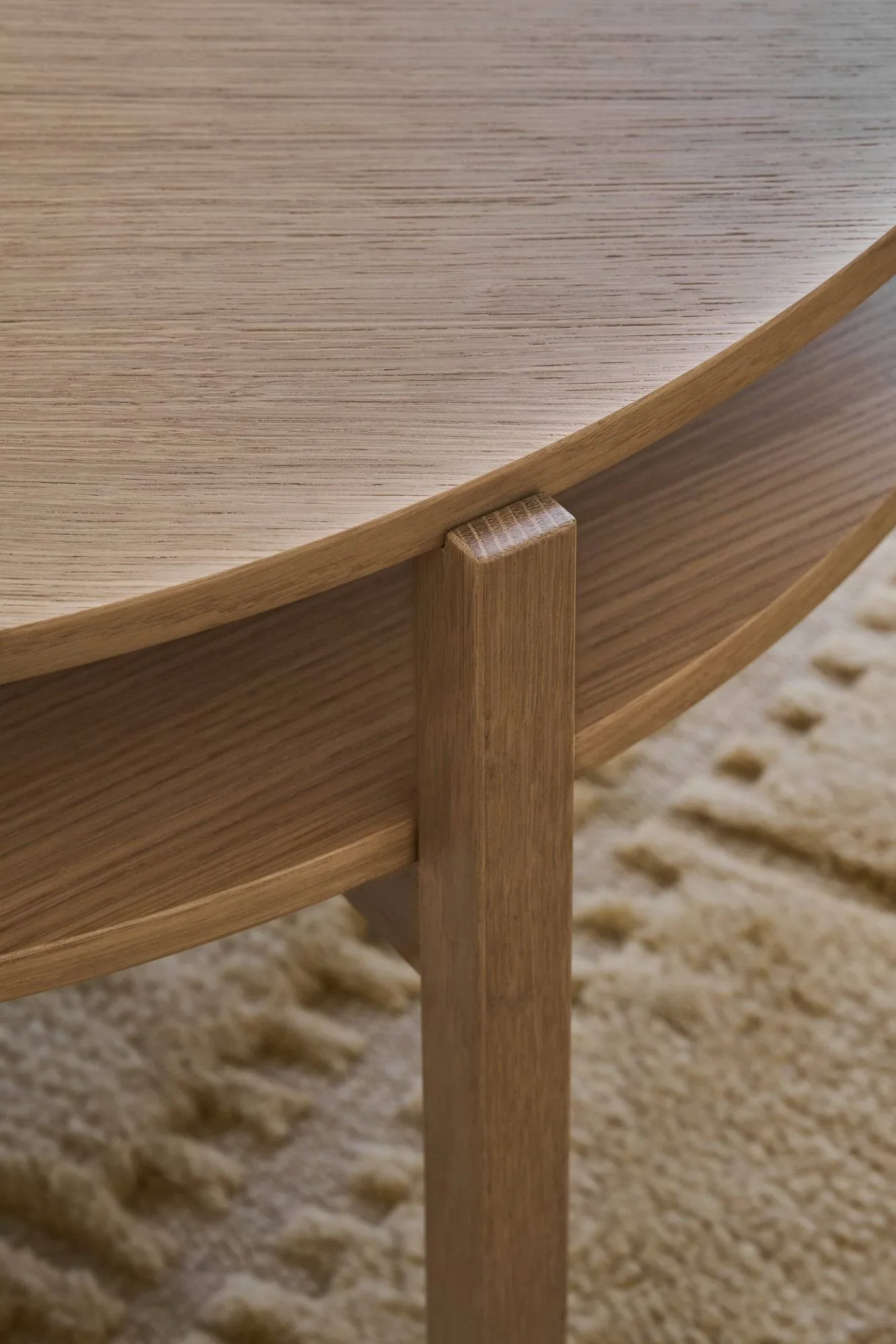 Lid coffee table, White pigmented oak, Ø90 cm 1898