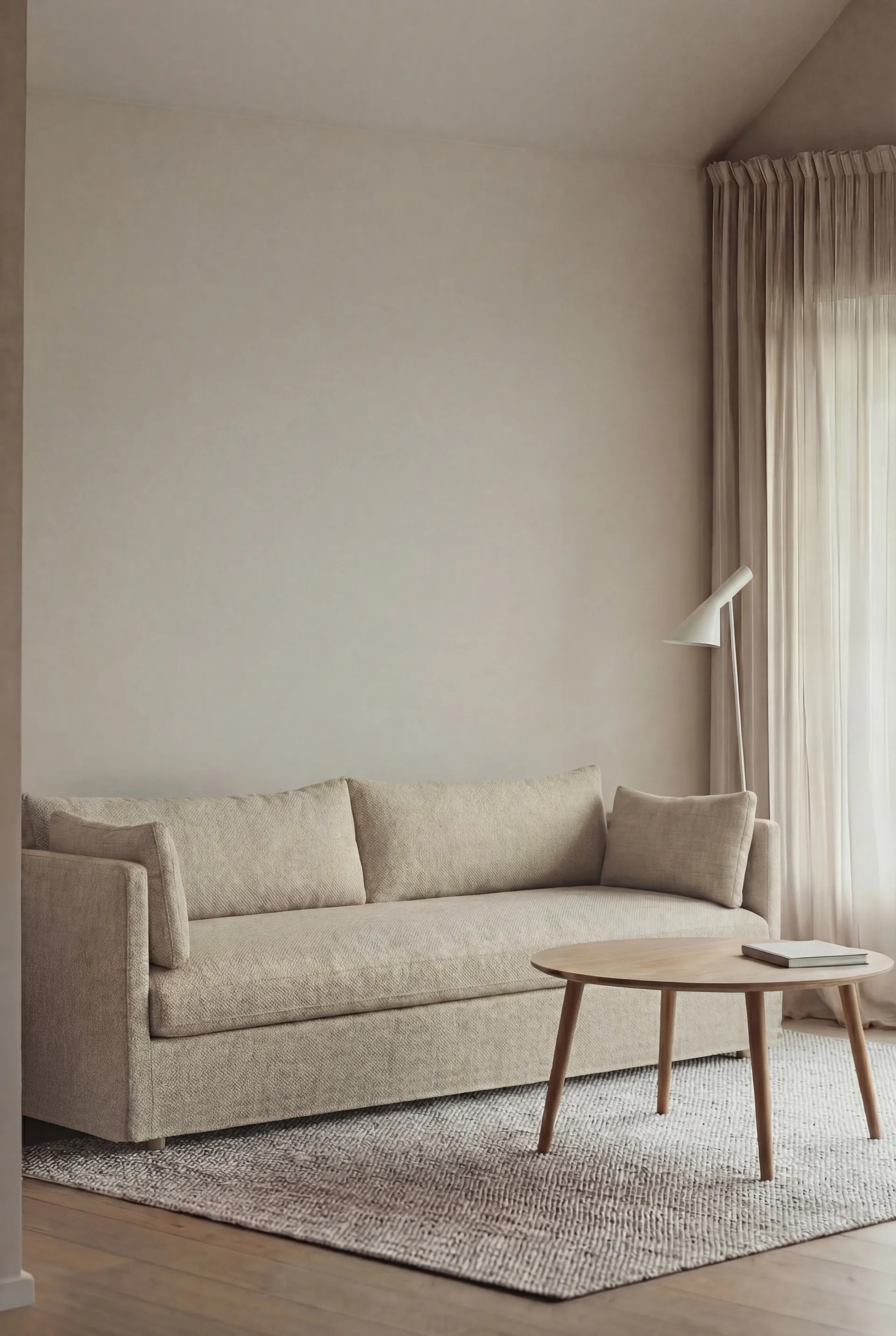 Linnevik sofa, Bern beige 0341-white-oiled oak, 4-seater, with skirt 1898