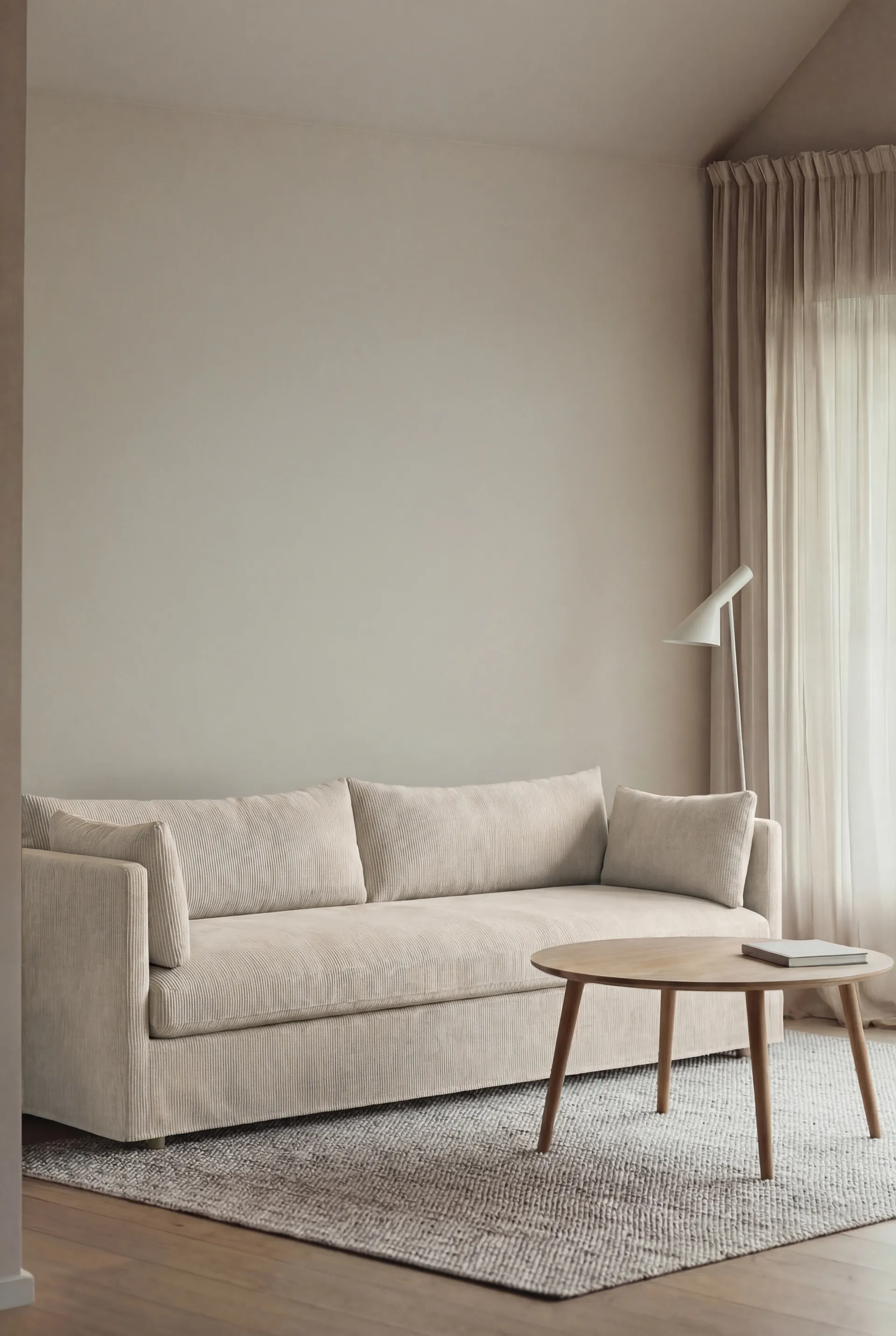 Linnevik sofa, Jump Beige 1956-white-oiled oak, 4-seater, with skirt 1898