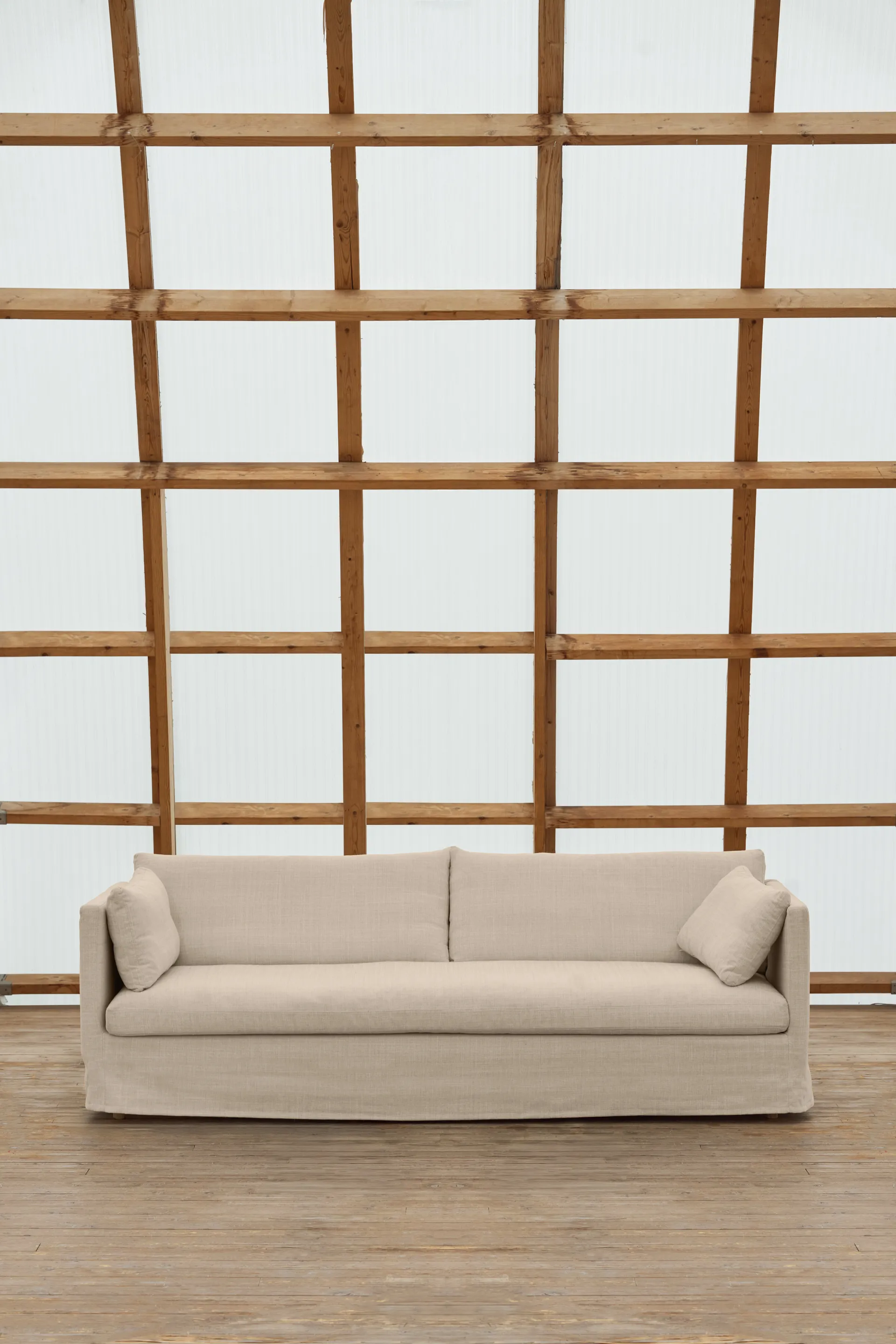 Linnevik sofa, Same Beige 6670-white-oiled oak, 4-seater, with skirt 1898