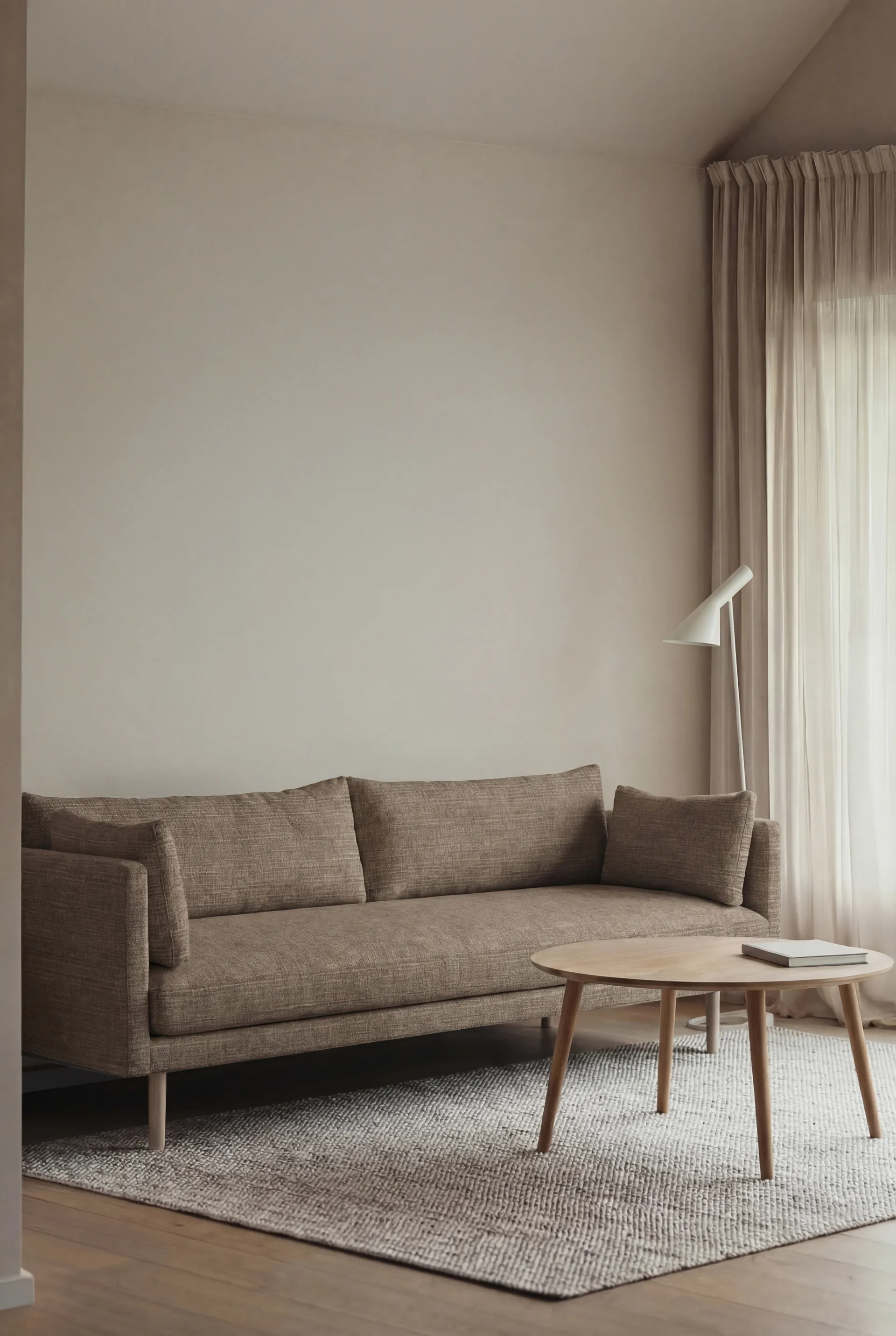 Linnevik sofa, Same Mole 6674-white-oiled oak, 4-seater 1898