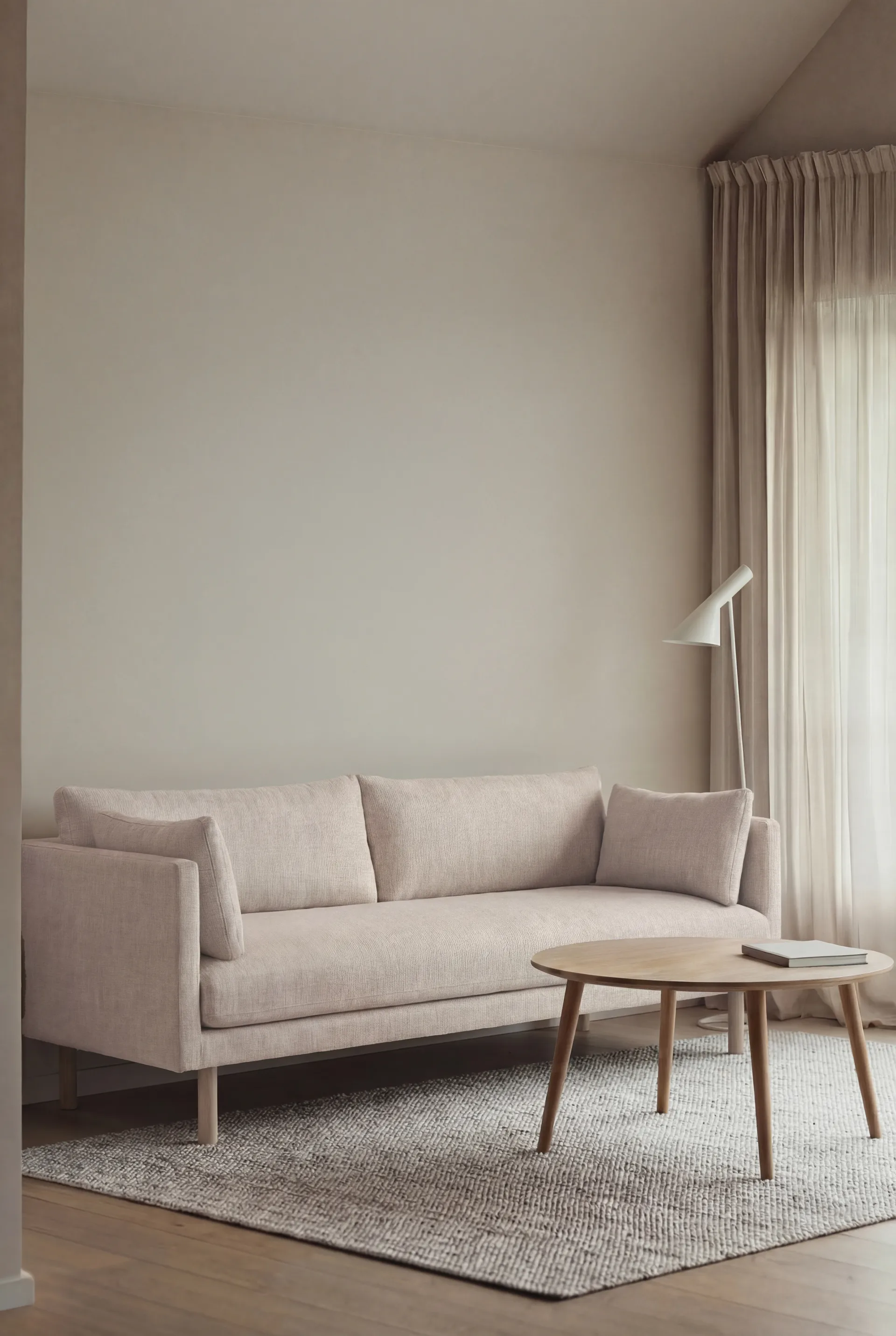 Linnevik sofa, Same Off White 6671-white-oiled oak, 3-seater, without skirt 1898