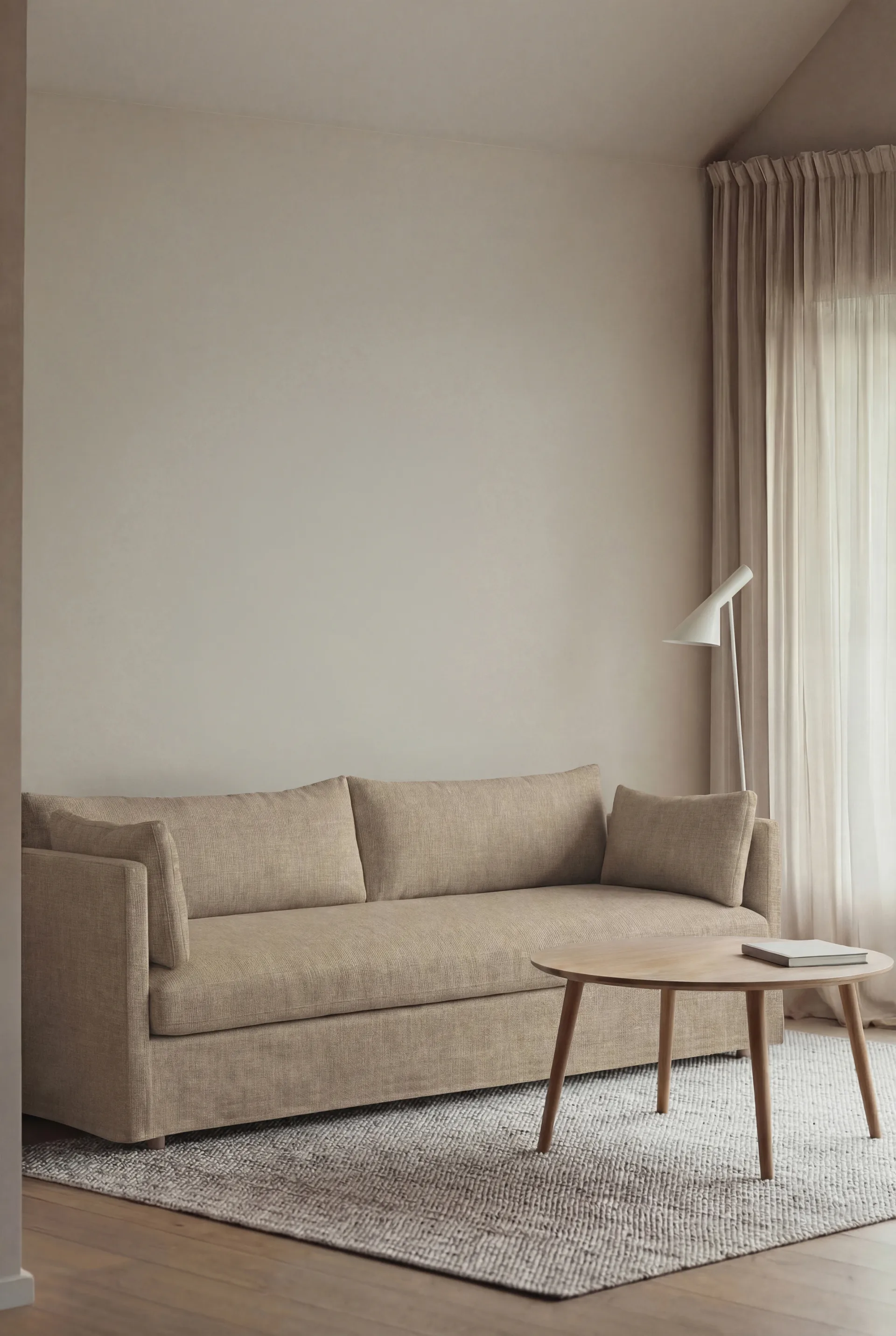 Linnevik sofa, Same Sand 6672-white-oiled oak, 4-seater, with skirt 1898