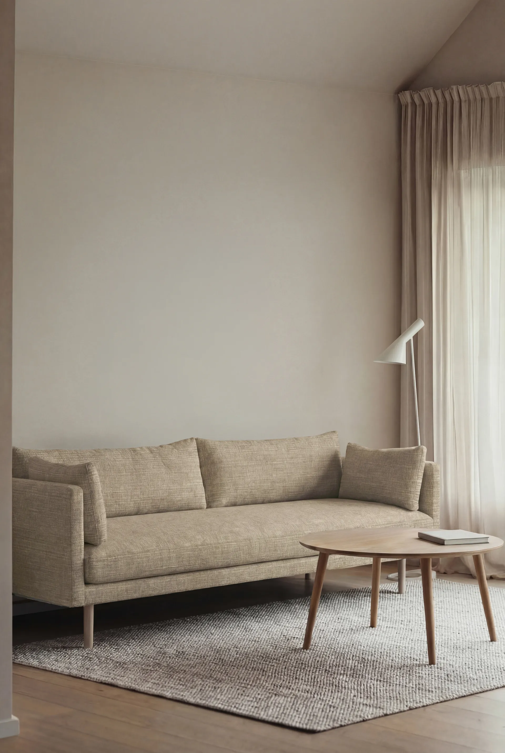 Linnevik sofa, Same Sand 6672-white-oiled oak, 4-seater 1898