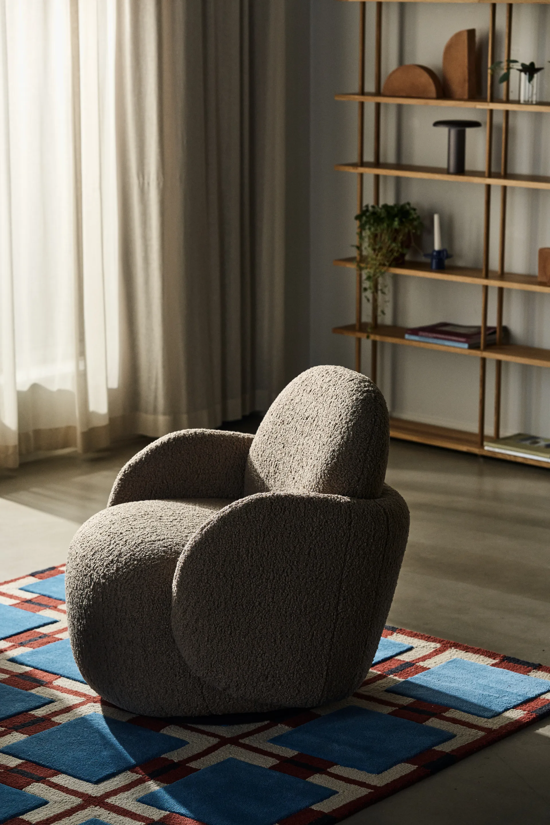 Mo armchair with swivel function, Glore brown 1898