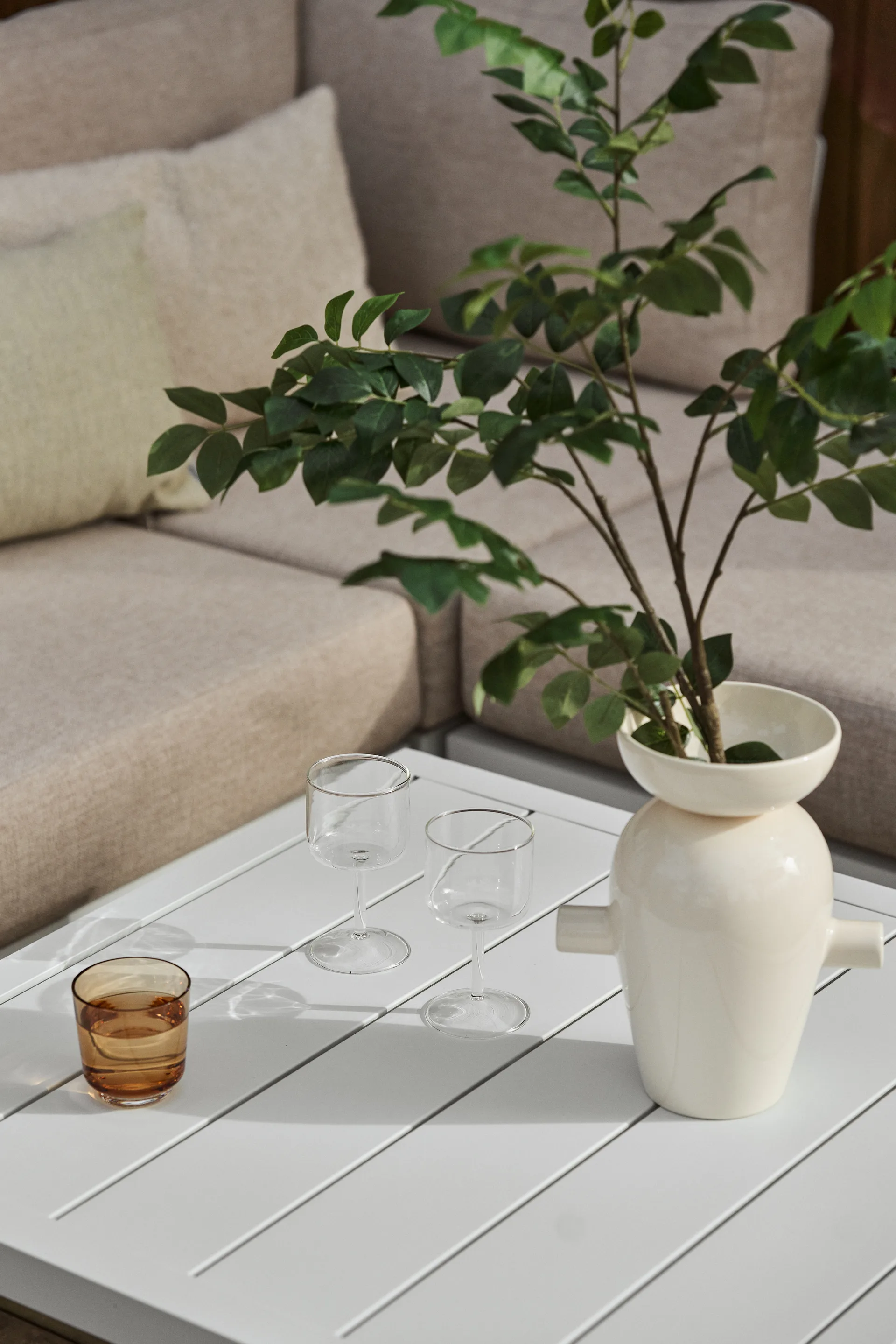 Santander coffee table 78x78x40 cm, White aluminium 1898