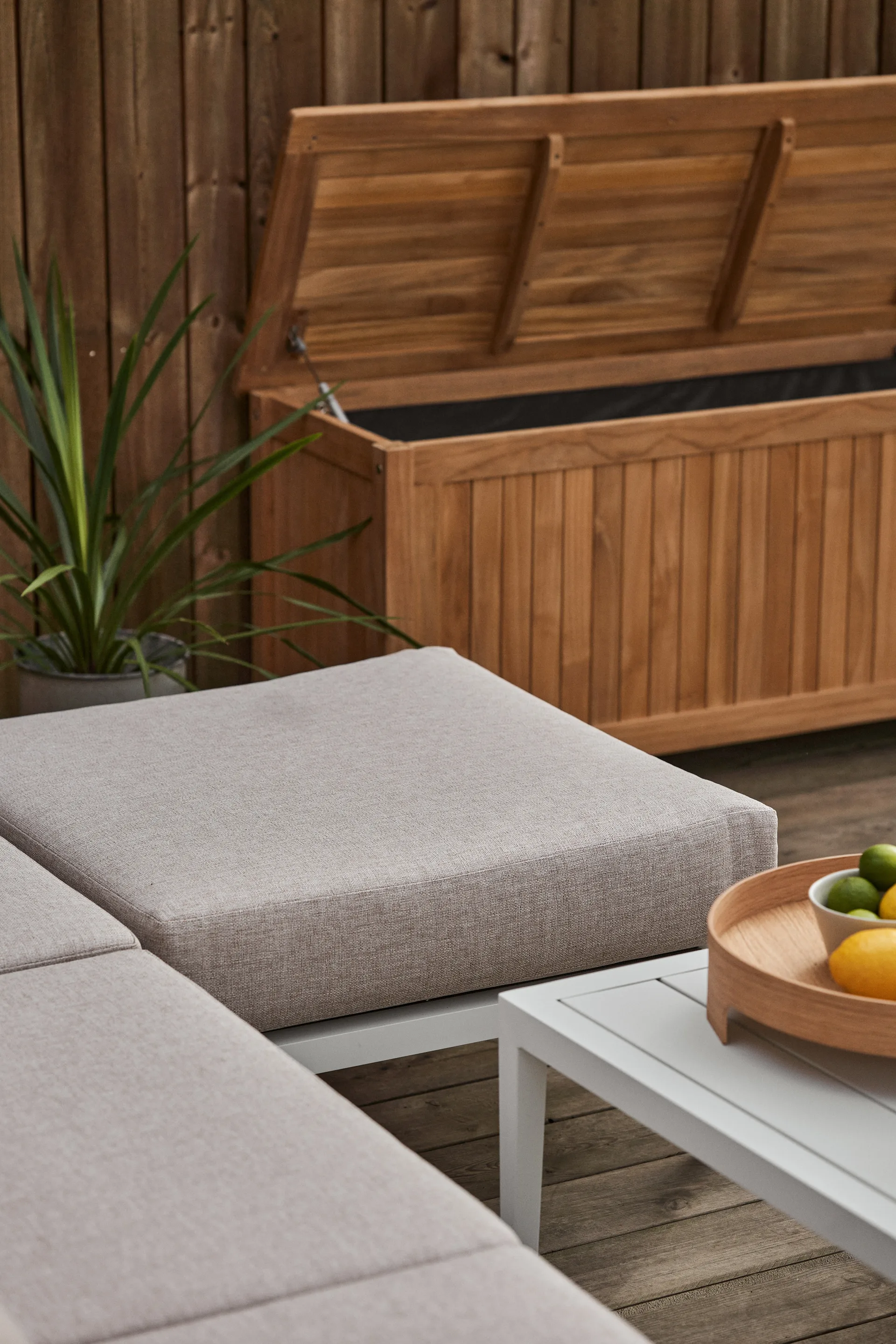 Santander footstool, White-beige 1898