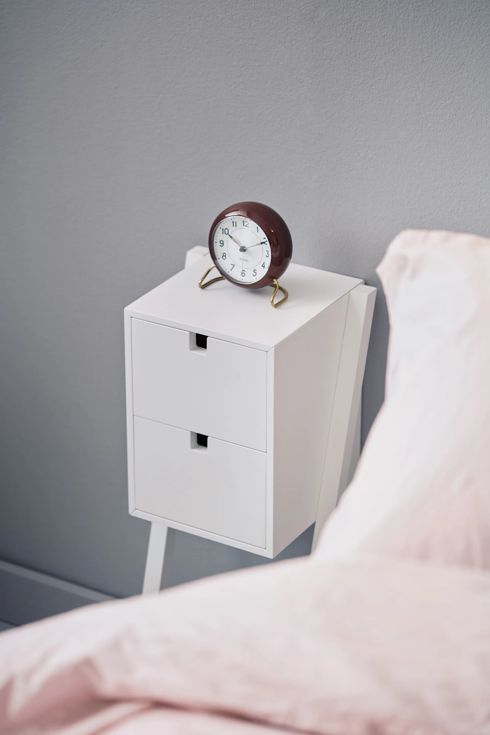 Square bed- and hall way shelf, White 1898