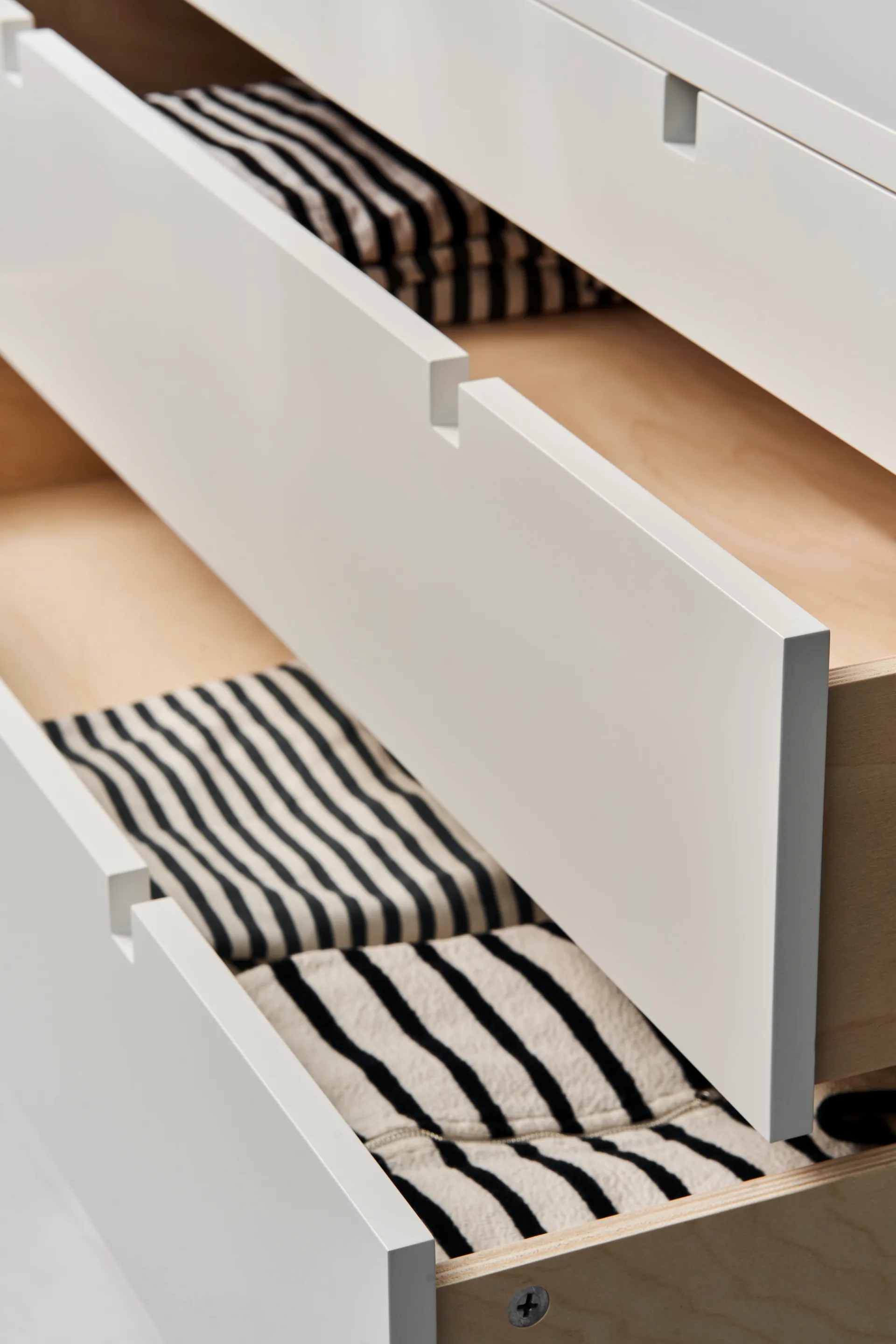 Square dresser 5 drawers, White 1898