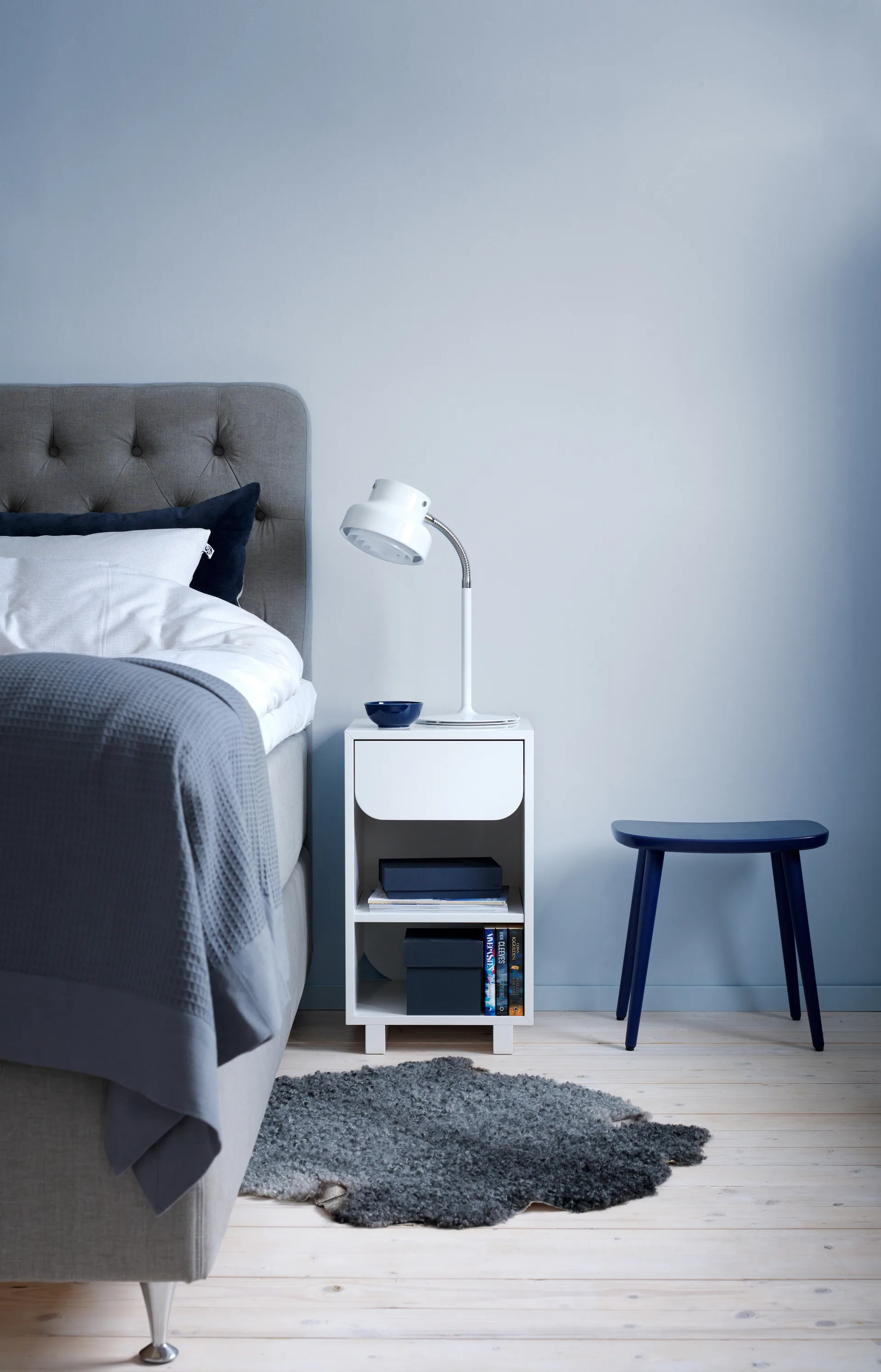 Vidja bedside table, White 1898