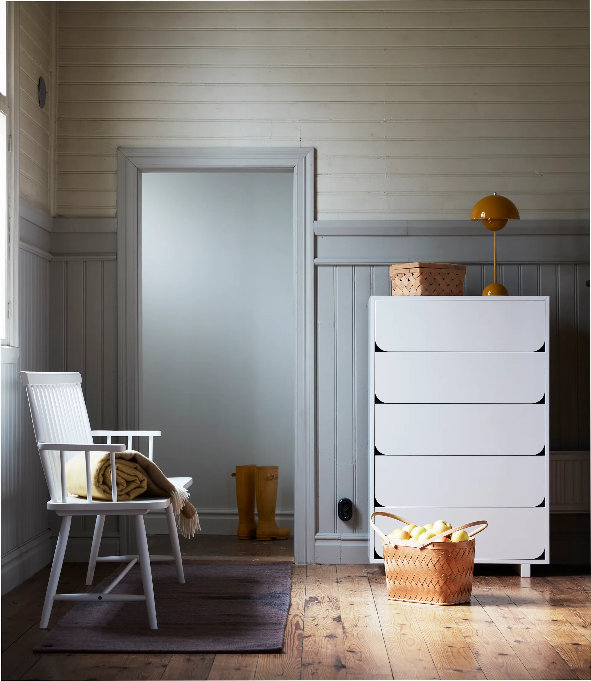 Vidja high chest of draws, White lacq. 5 box 1898