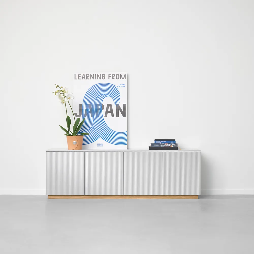 Beam side table, White lacquer, base in white oiled oak A2