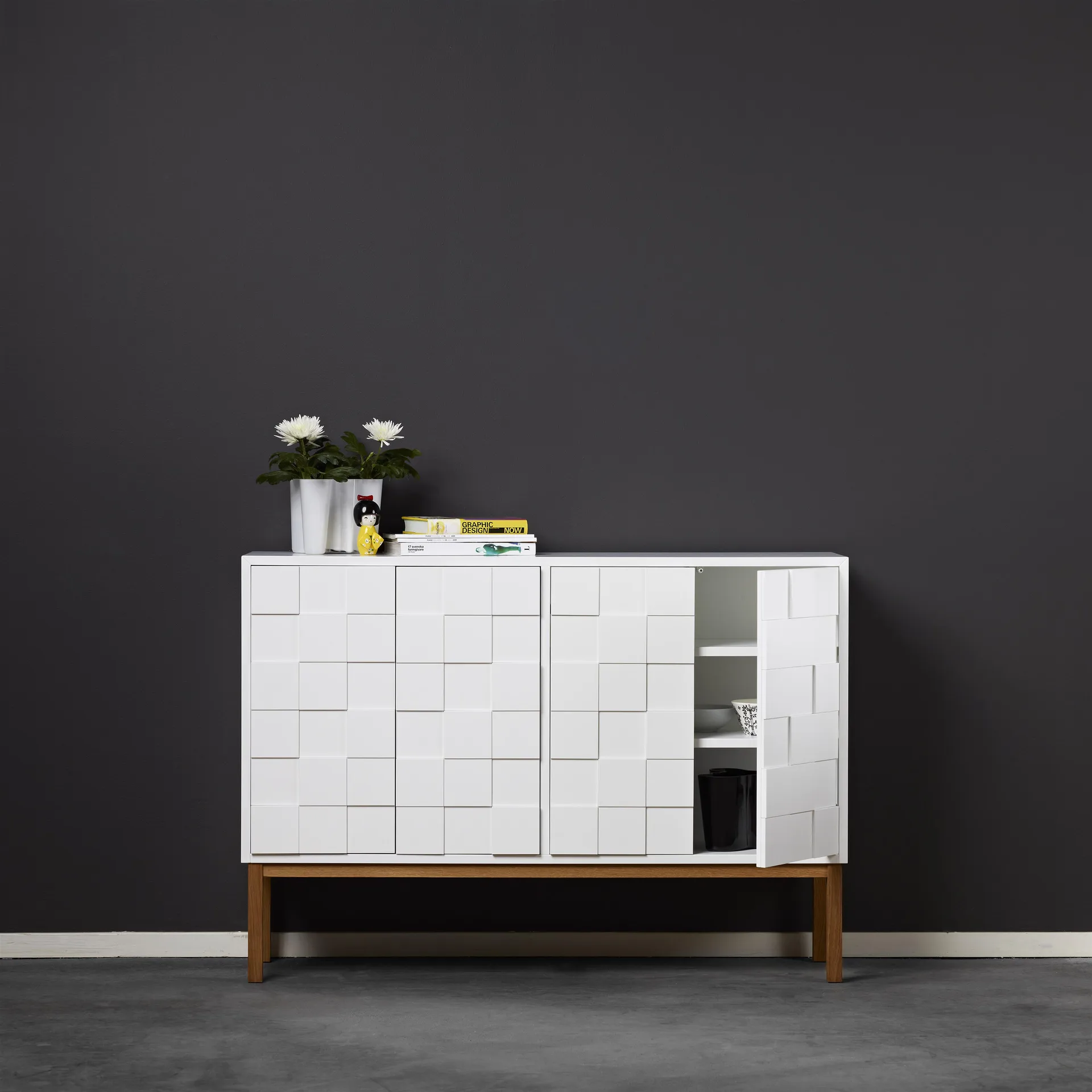 Collect cabinet 2010 low, Oak A2