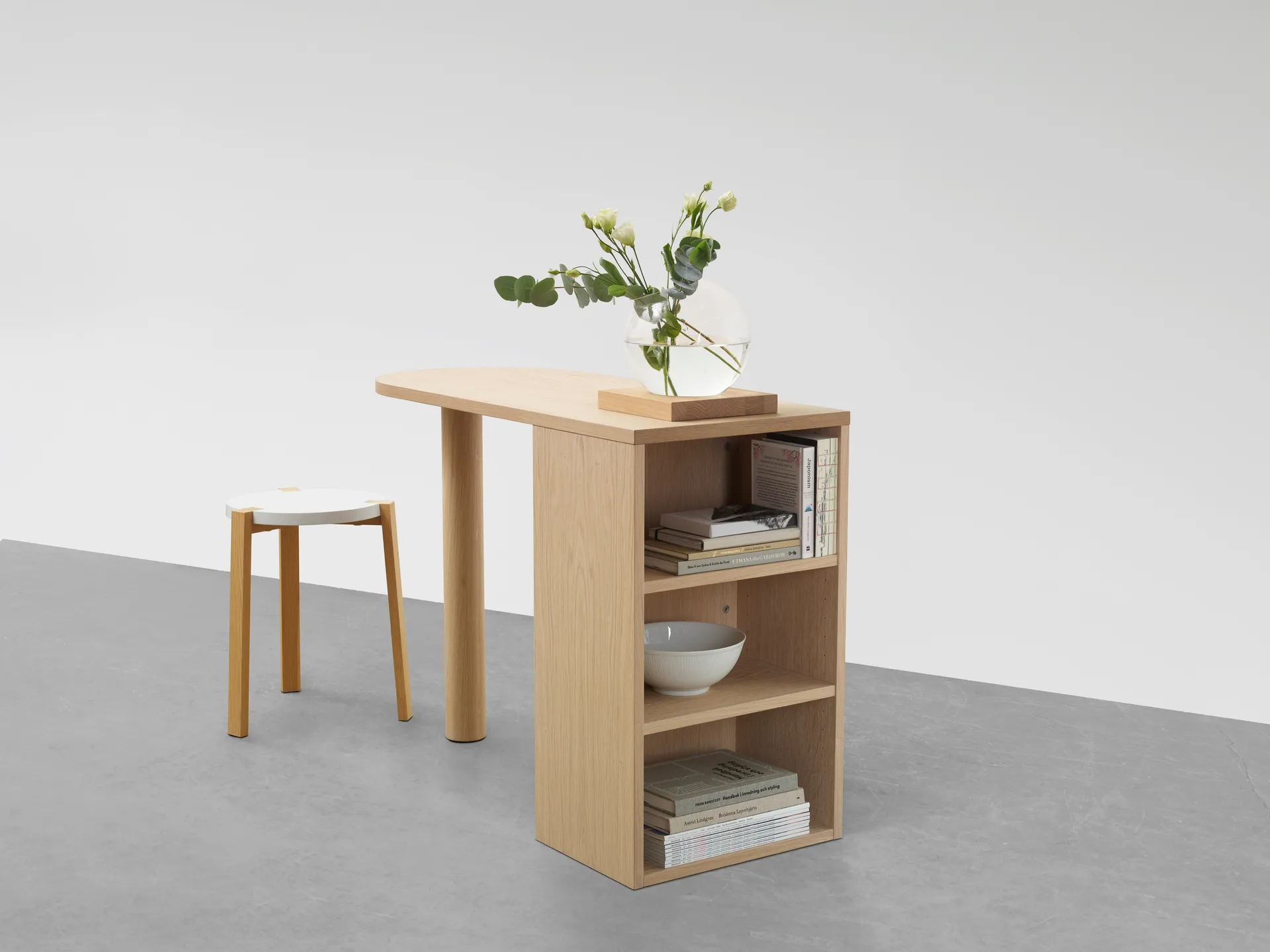 Hub desk, White-oiled oak, 100x73x43 cm A2