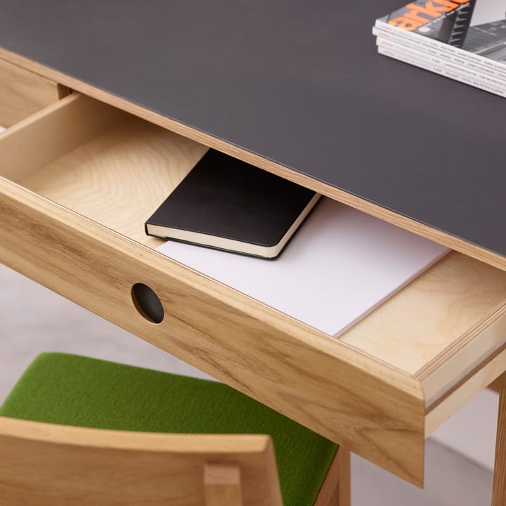 Mind desk - Black linoleum, drawers and legs in oiled oak - A2