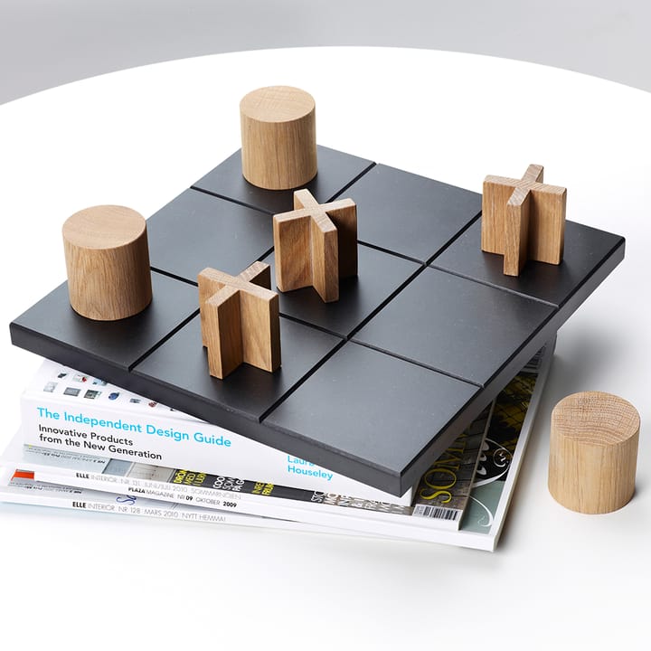 Play game - Black-game pieces in white-oiled oak - A2