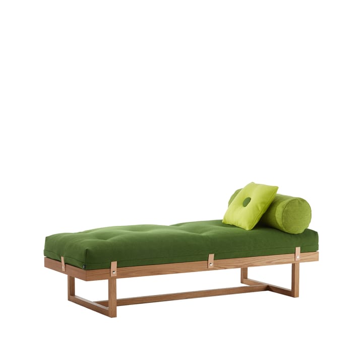 Stay day bed - Fabric green. body in oiled oak - A2