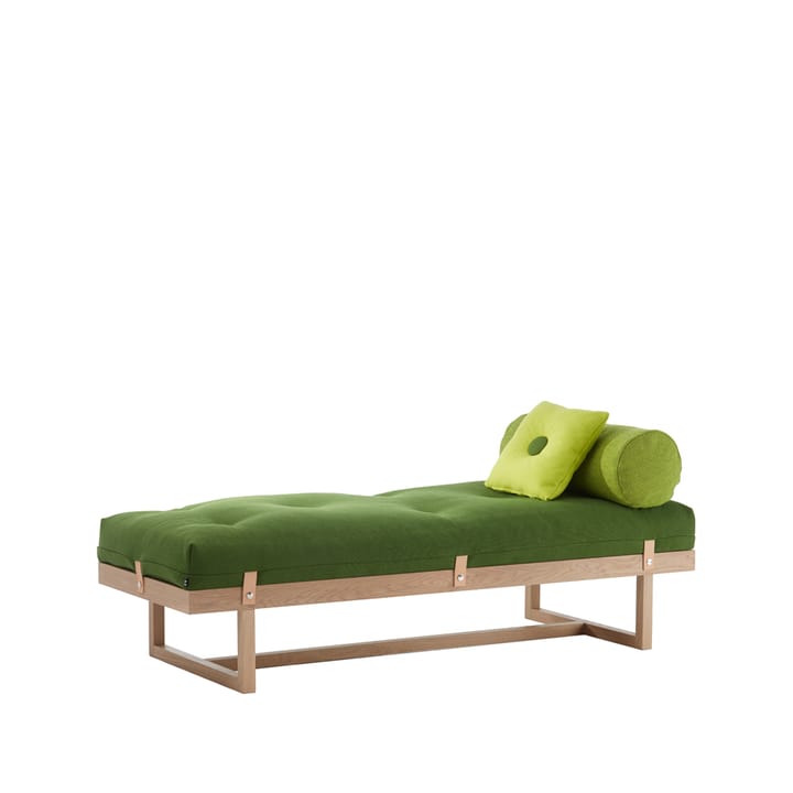 Stay day bed - Fabric green. frame in white oiled oak - A2