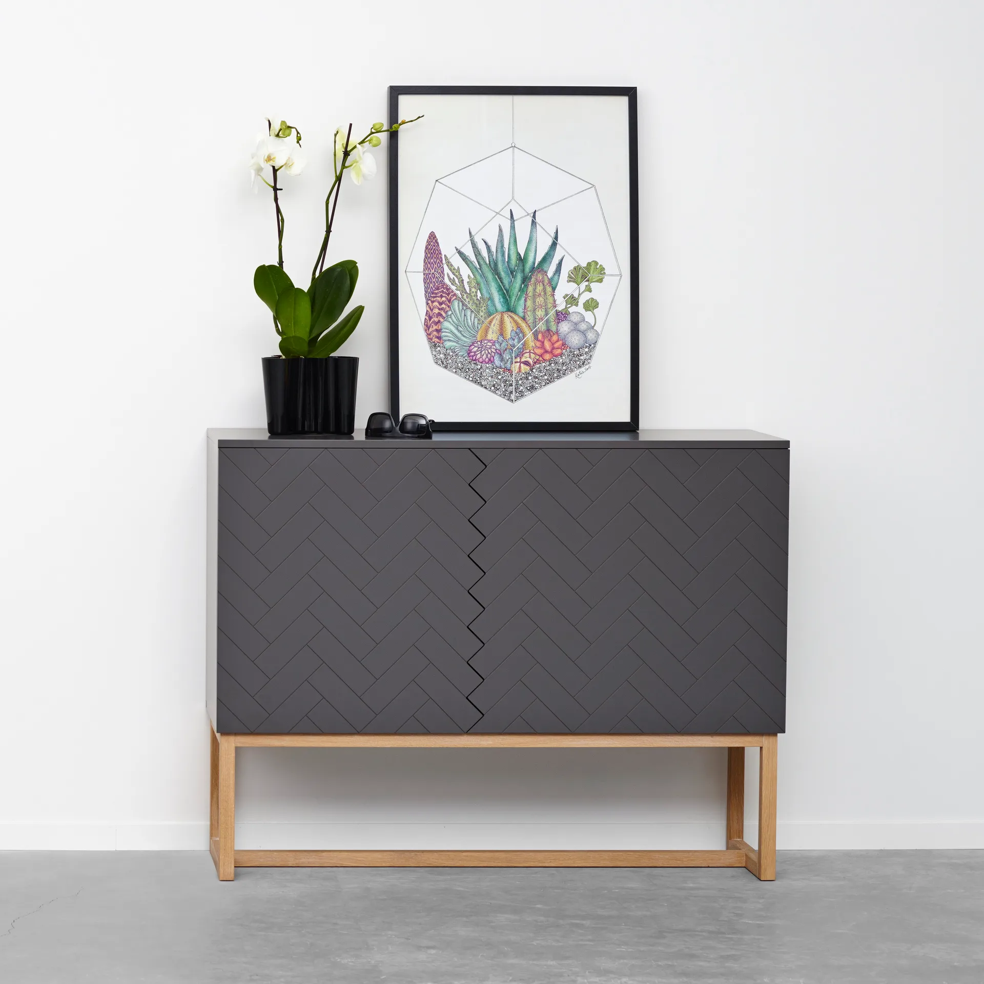 Story cabinet, Grey-white lacquered oak legs A2