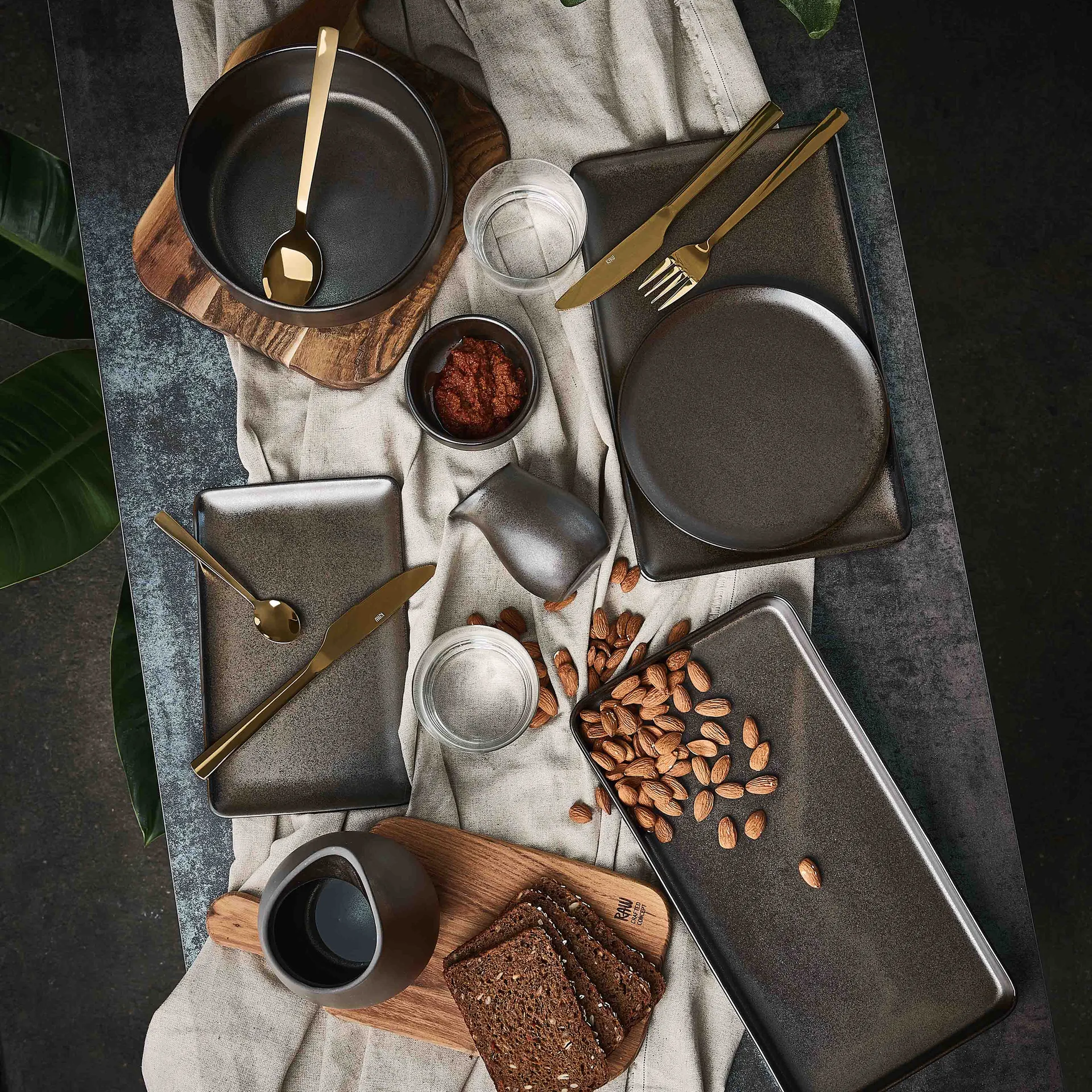 Raw deep bowl stoneware, Metallic brown Aida