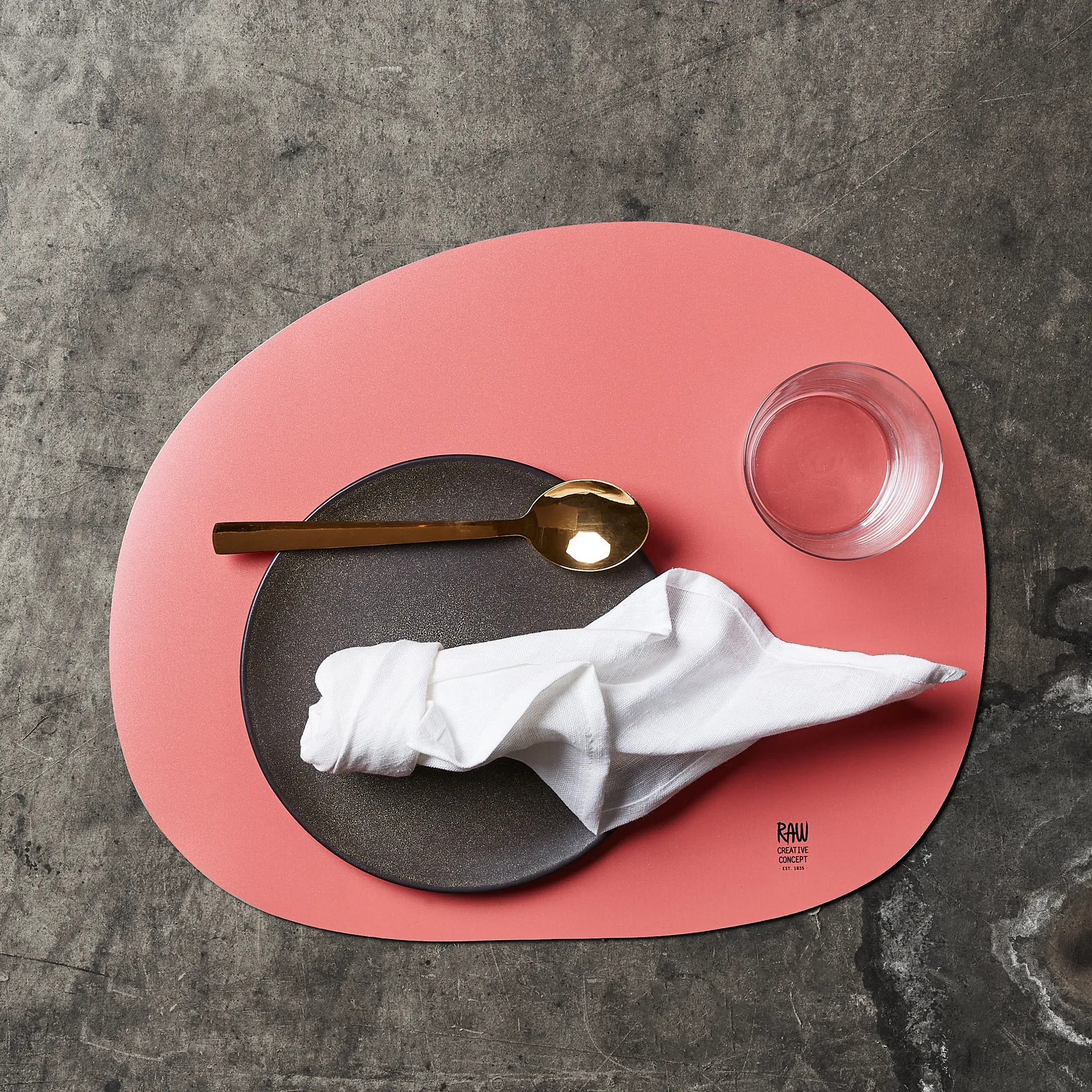 Raw placemat 41 x 33.5 cm, Watermelon red Aida