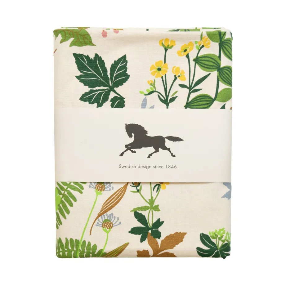 Almedahls Ängsö tablecloth 145x250 cm Multi-beige | Scandinavian Design | Tablecloths | Multi