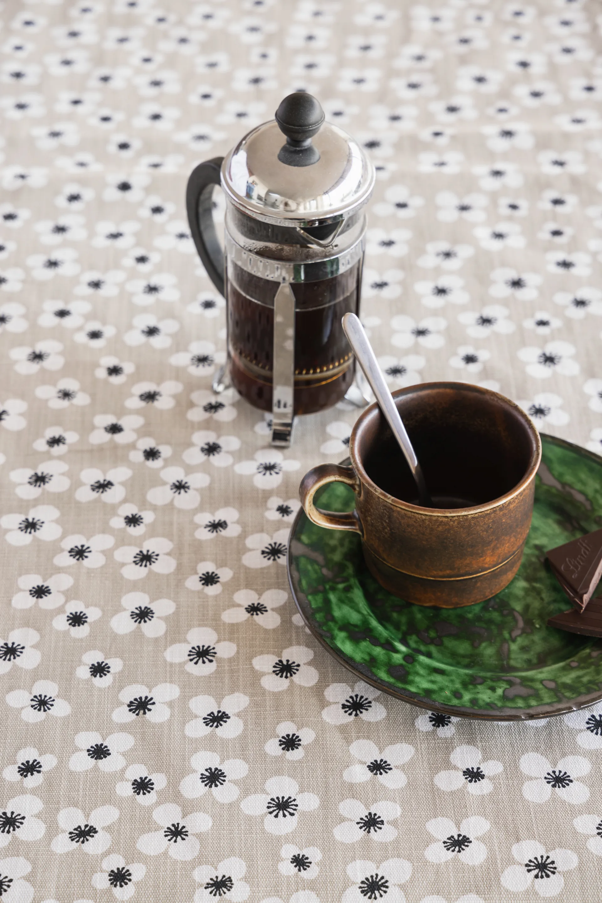 Belle Amie oilcloth, Beige, 145x220 cm Almedahls