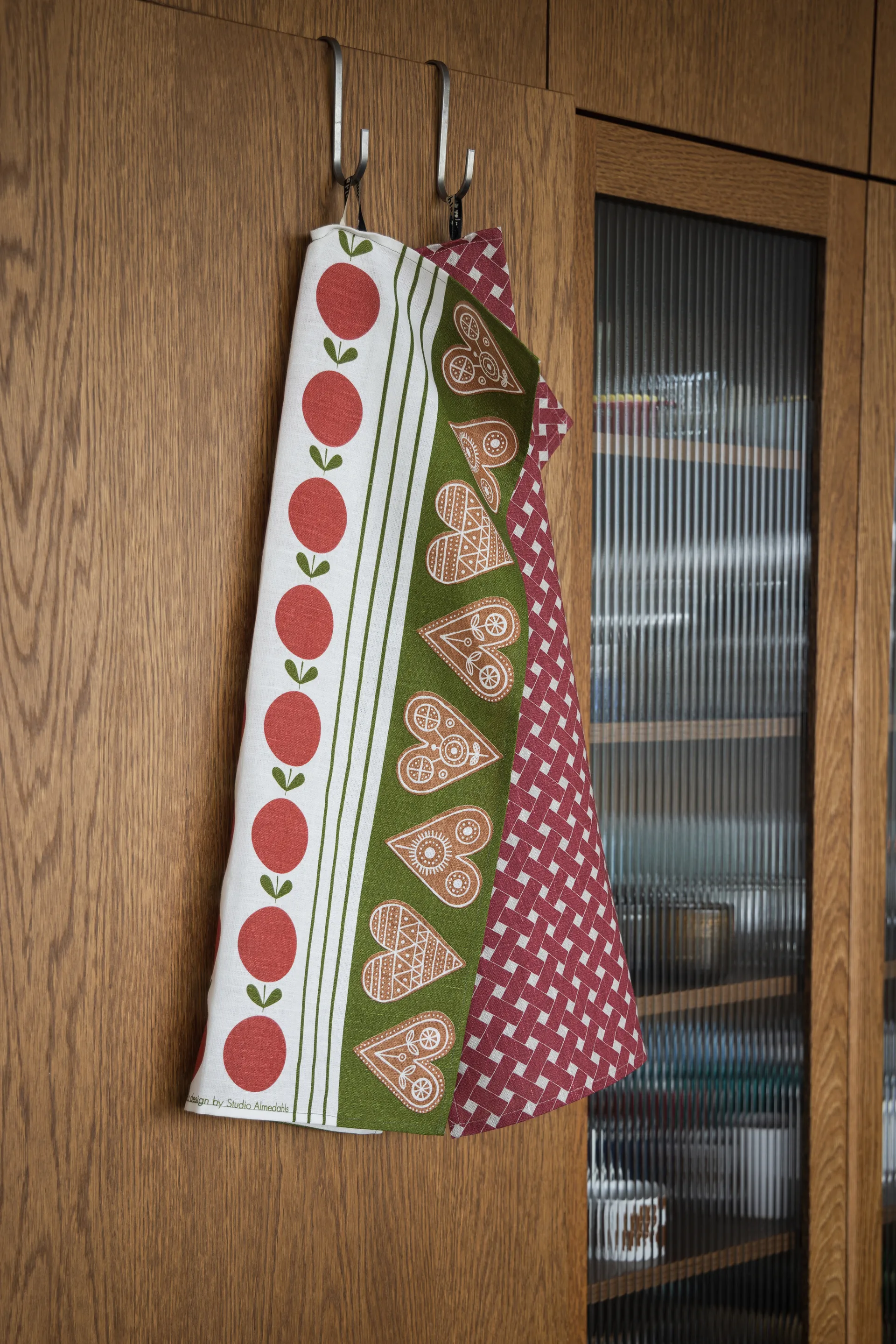 Fruit and cake kitchen towel 47x70 cm, Red-green Almedahls