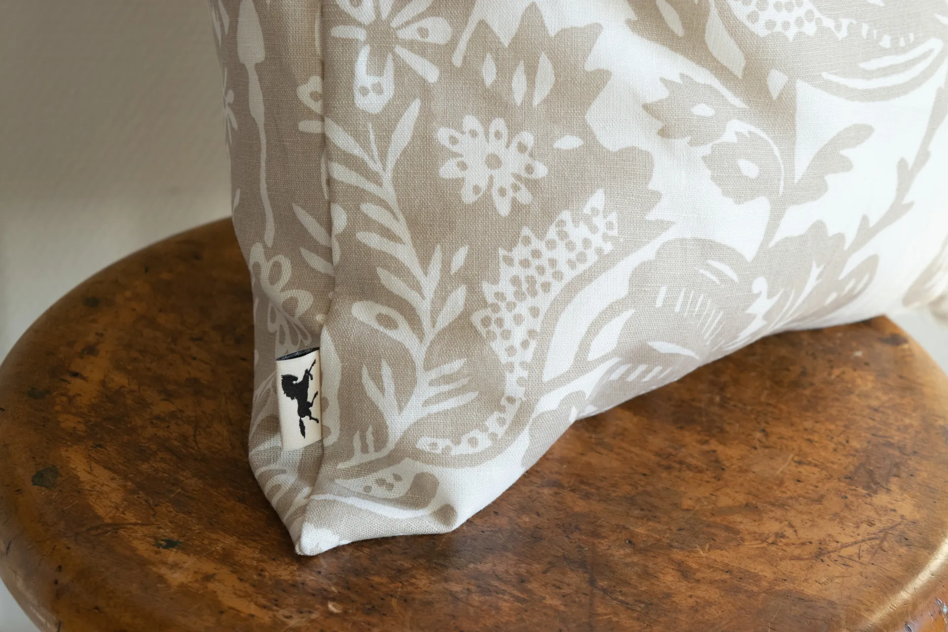 Granatäpple pillowcase 50x50 cm, Beige Almedahls