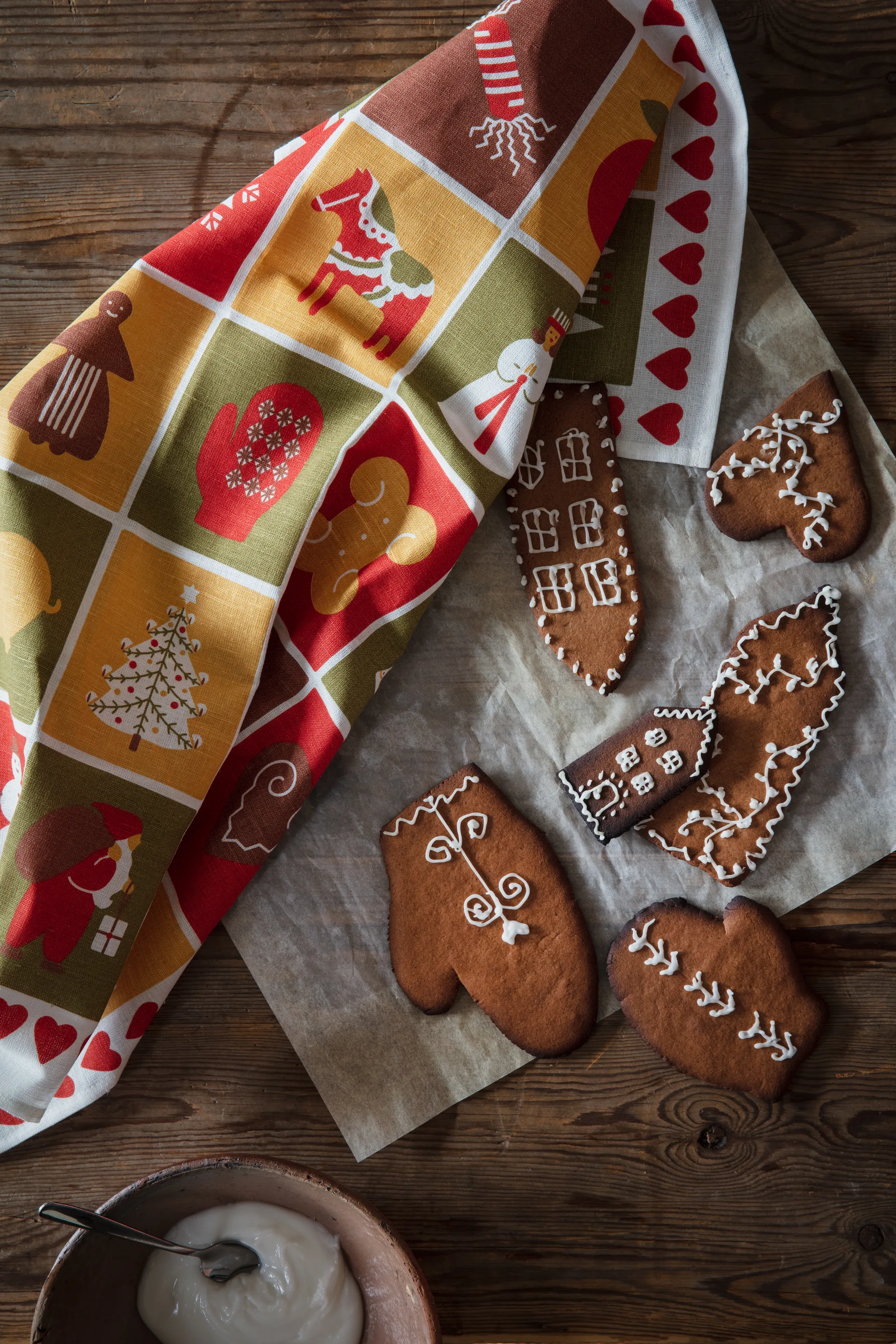 Julhuset kitchen towel, 47x70 cm Almedahls