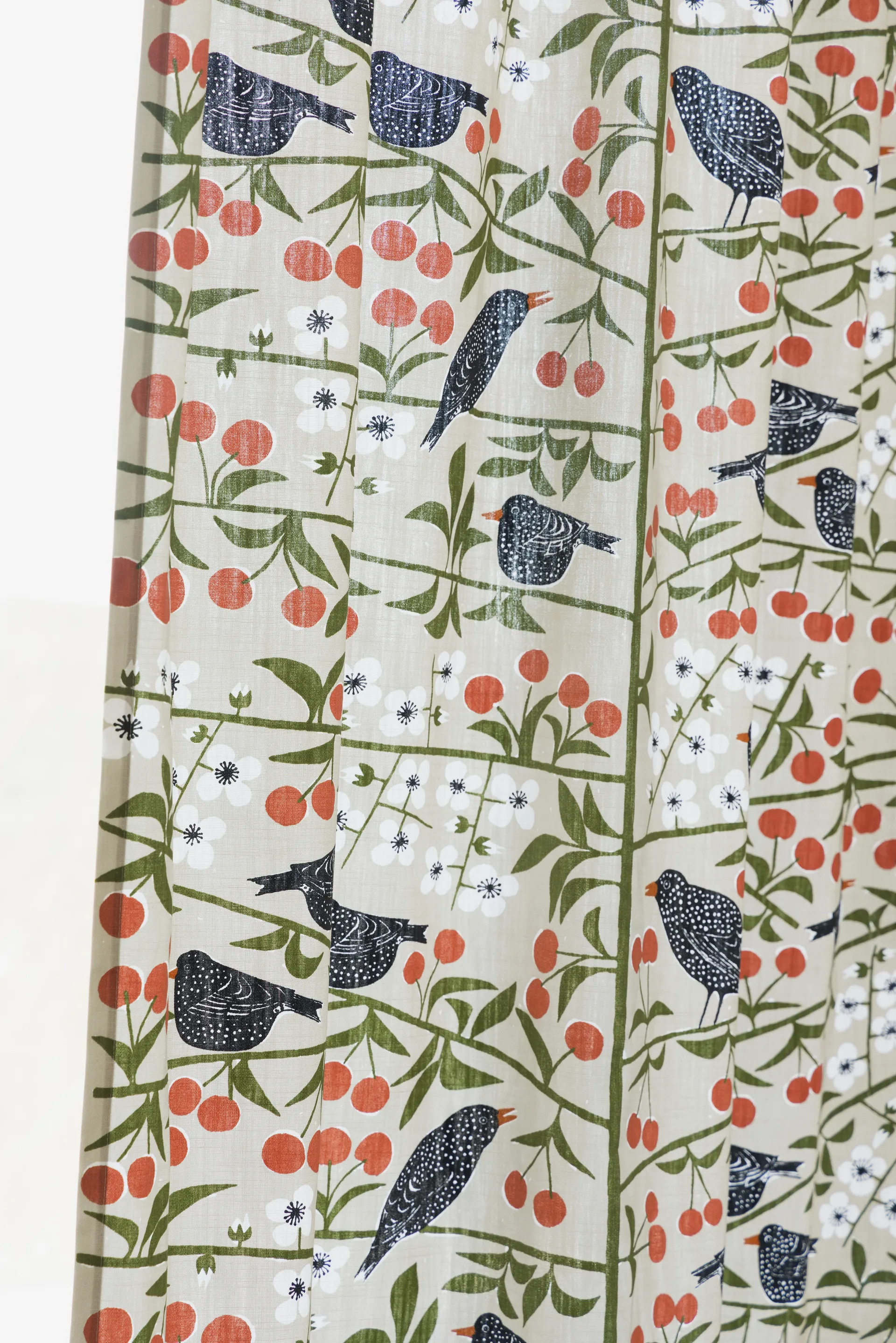 Körsbärsträdgården fabric, Beige Almedahls