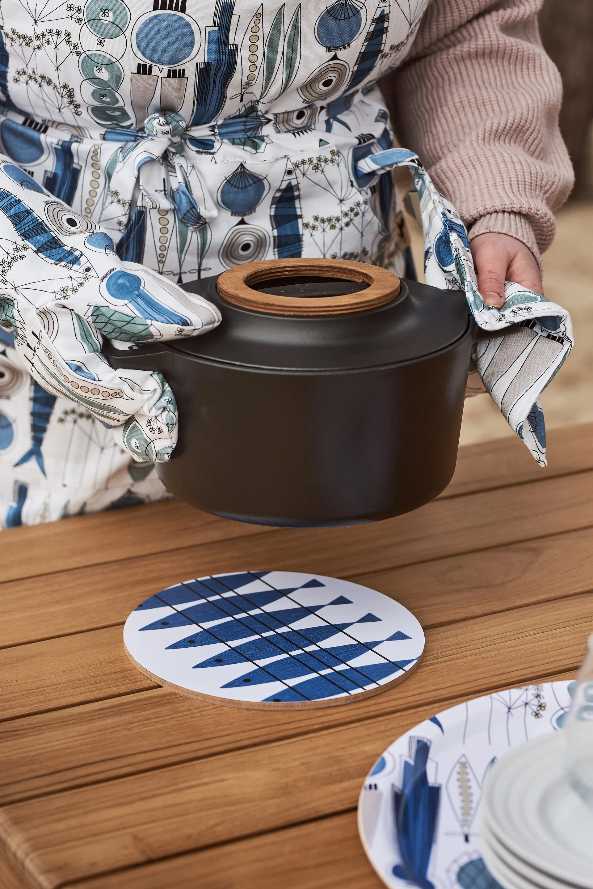 Picknick oven mitt 23x23 cm small pattern, Blue-beige Almedahls