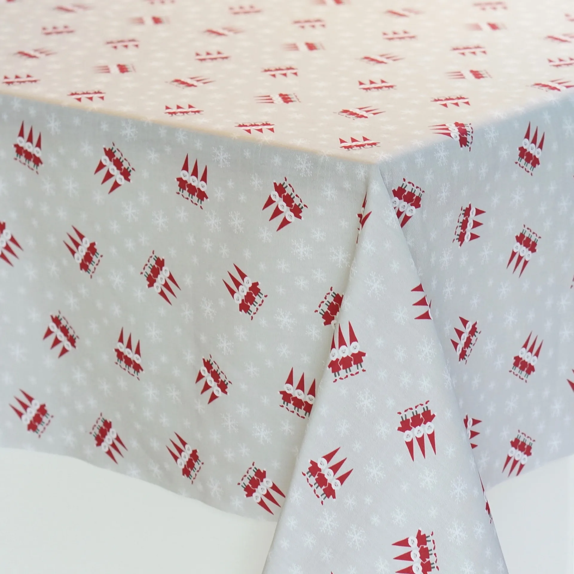 Tomtenisse oilcloth 145x220 cm, beige Almedahls