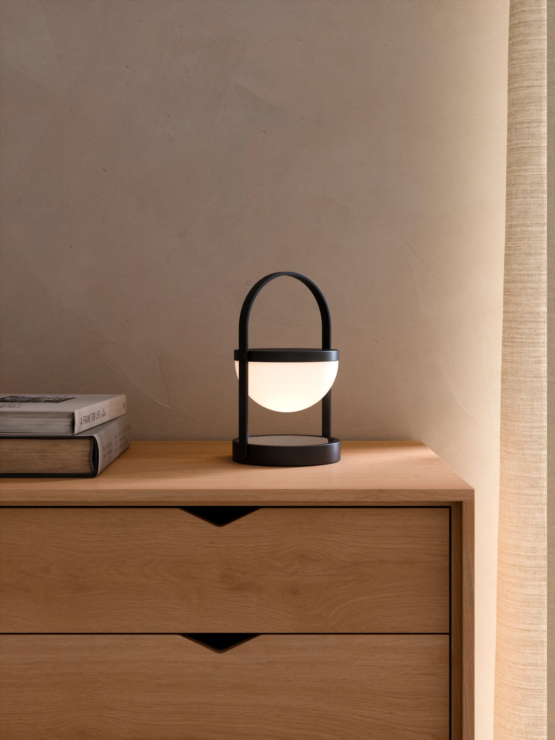 A-Flash portable table lamp 22 cm, Black Andersen Furniture