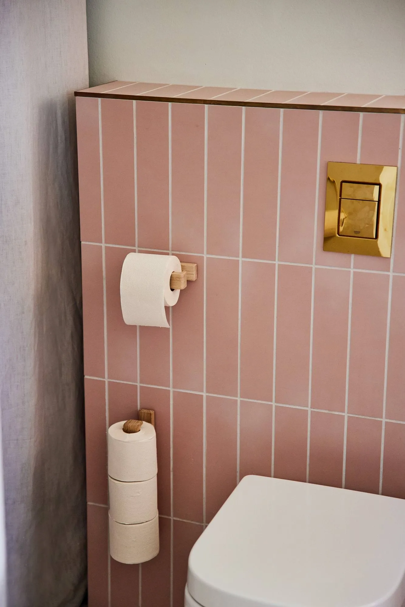 Andersen kitchen roll holder 2, Oak Andersen Furniture