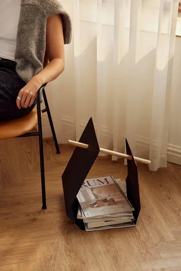 Edge magazine rack - Black (black) - Andersen Furniture